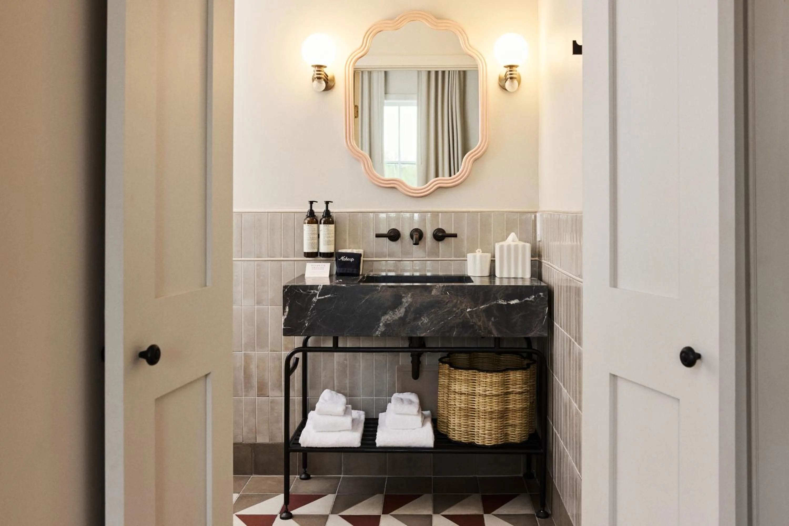 Bathroom in Anna and Bel