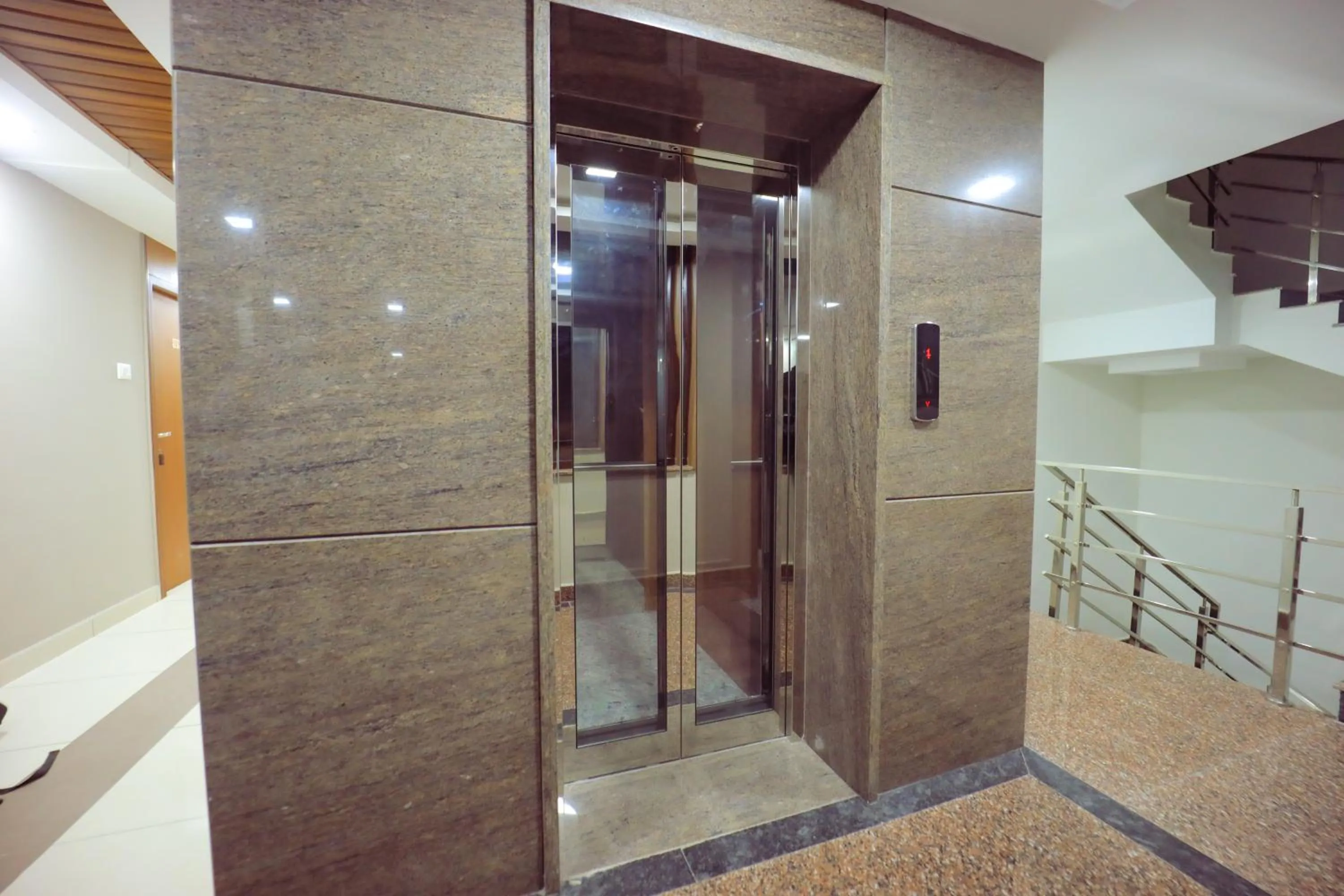 elevator in JKInn
