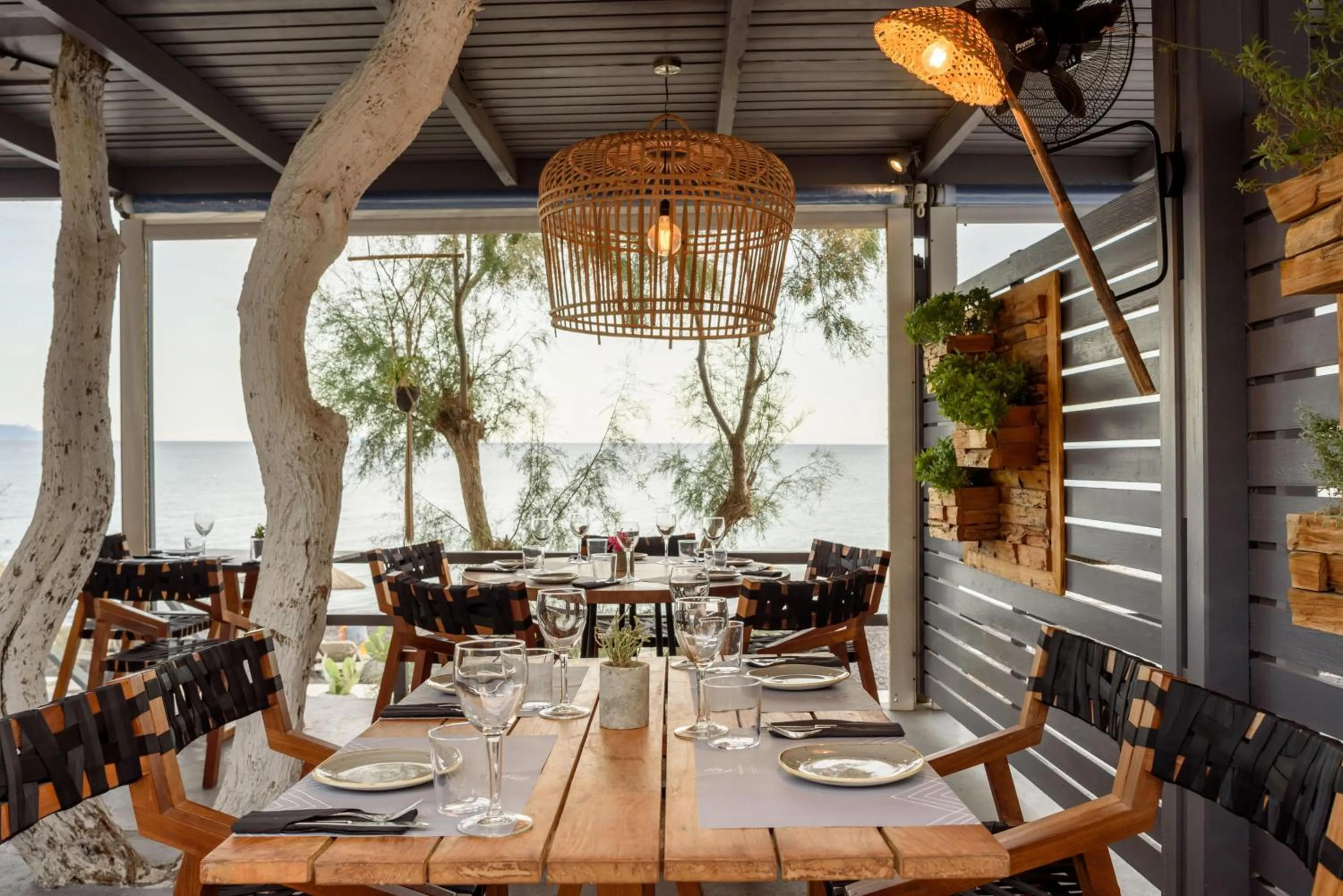 Restaurant/places to eat in Afroditi Venus Beach Resort