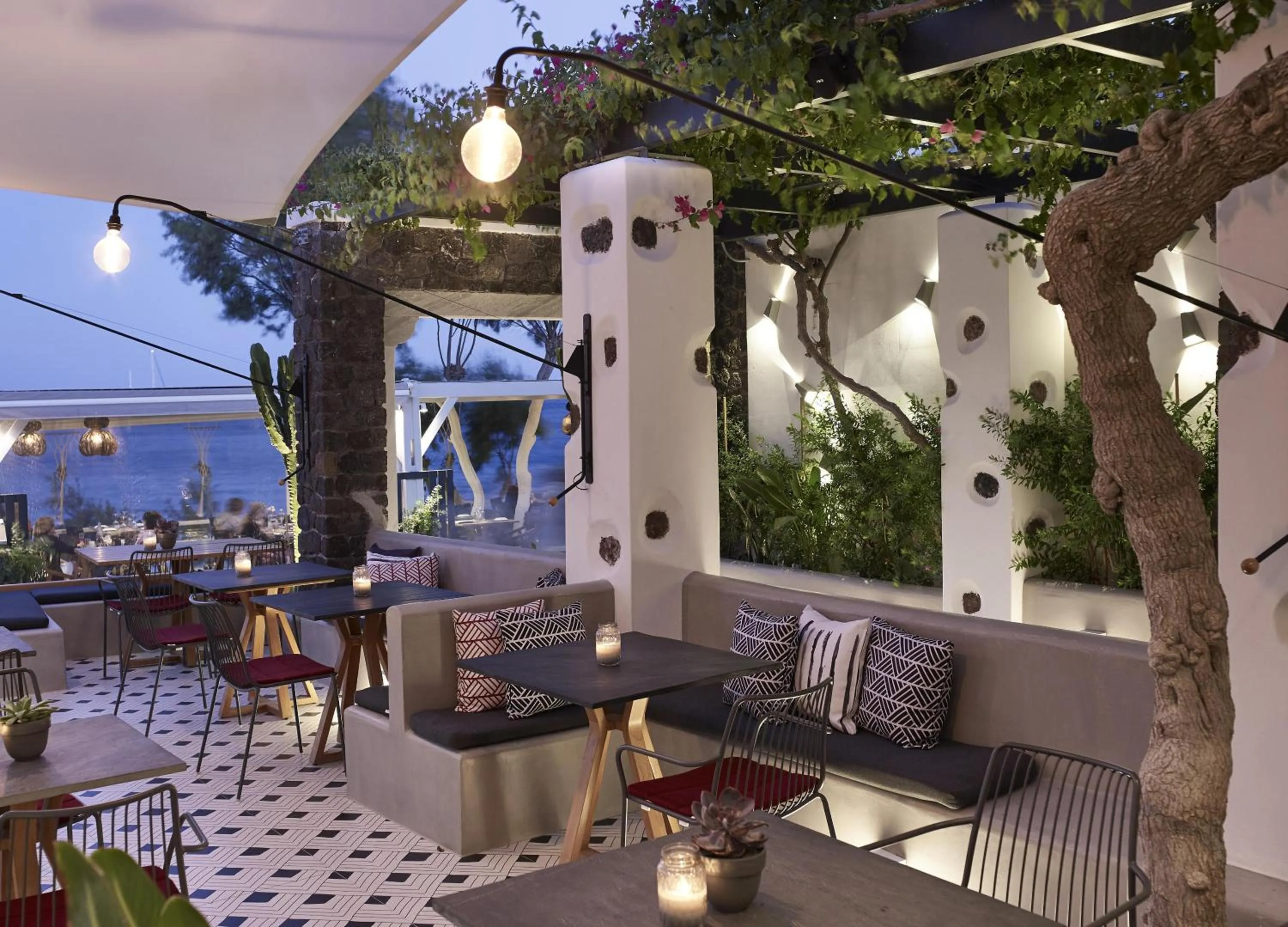 Restaurant/places to eat in Afroditi Venus Beach Resort