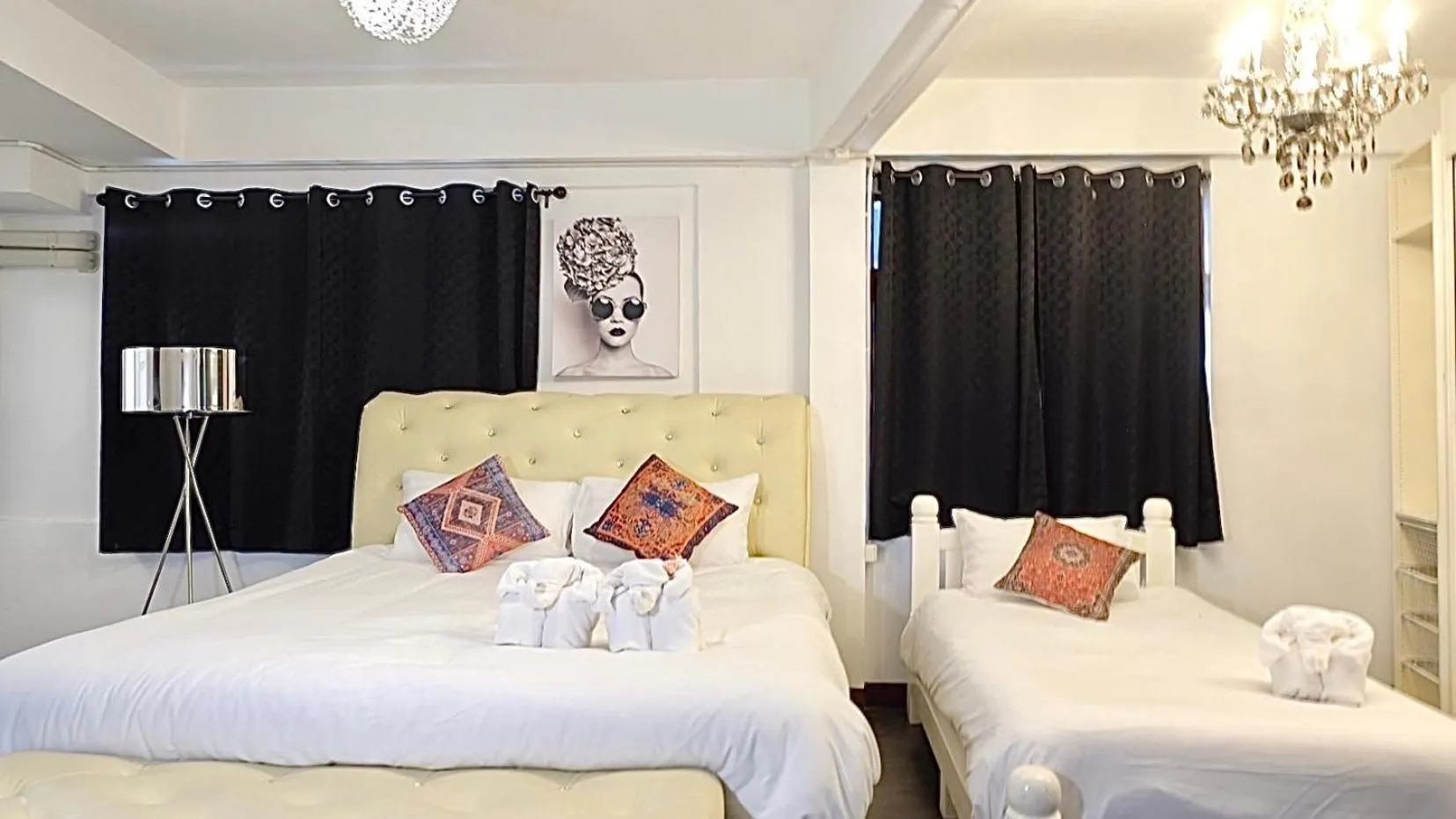 Bedroom, Bed in Yellow Lamoon Hotel