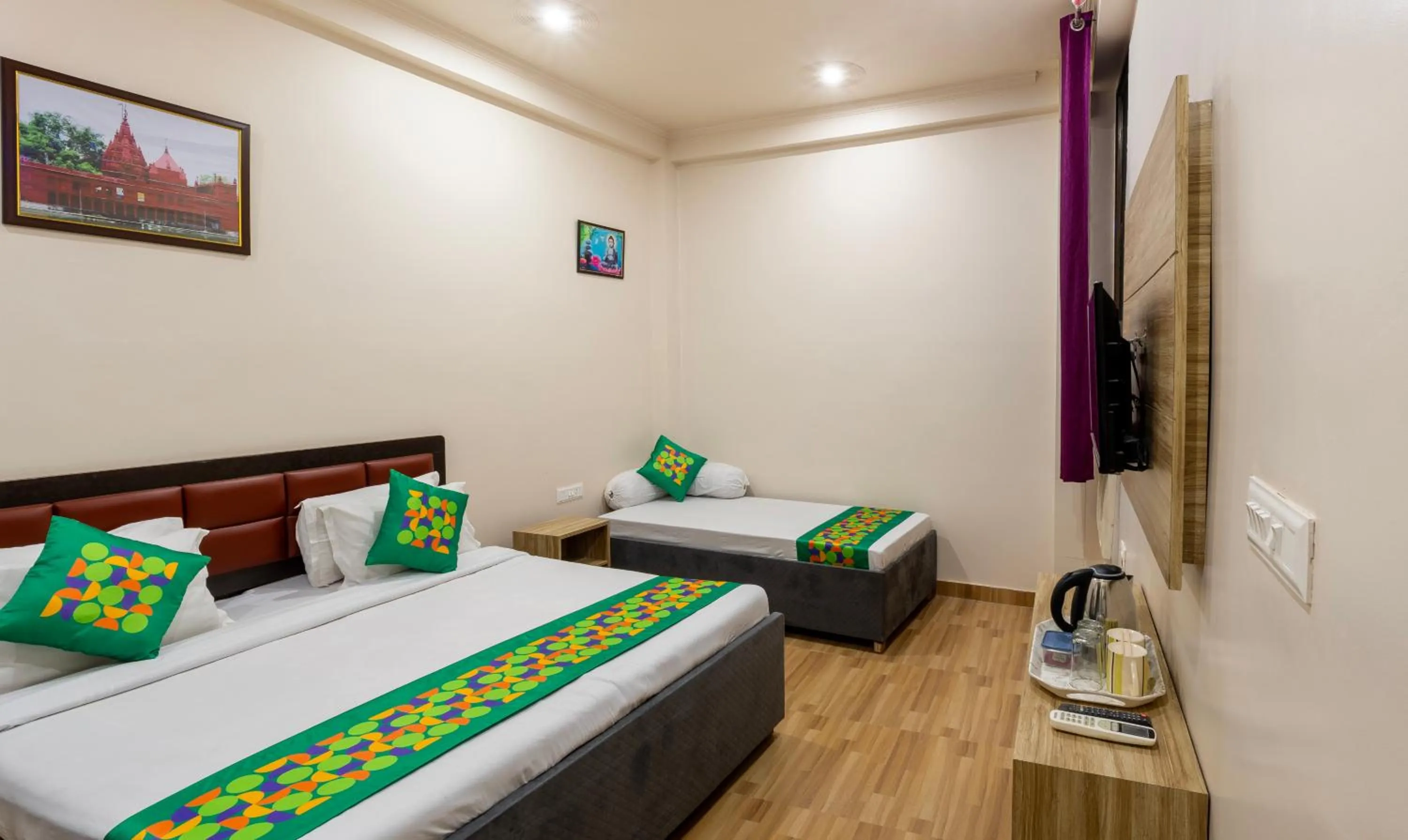 Bedroom, Bed in Treebo Om Shree Banaras