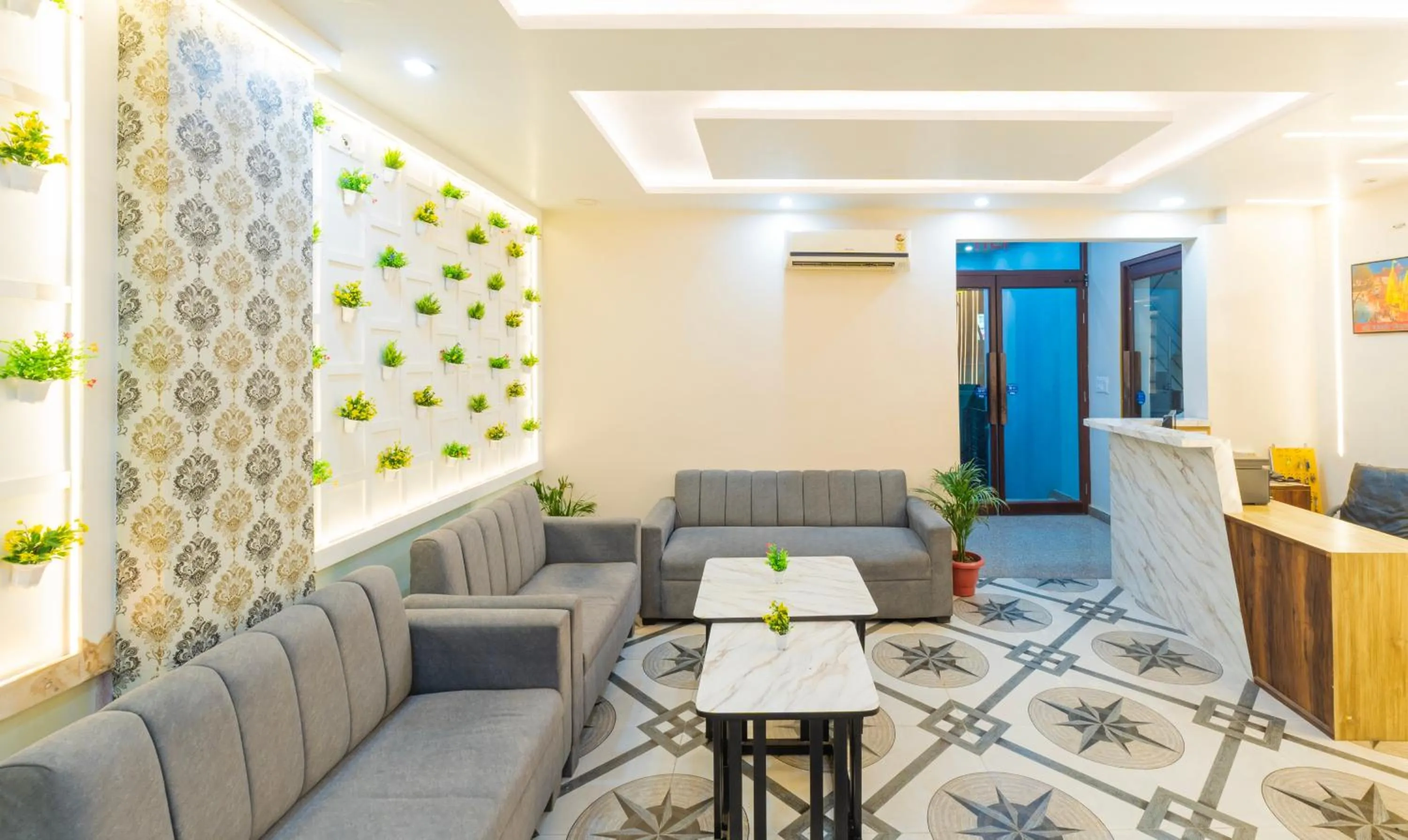 Seating area in Treebo Om Shree Banaras