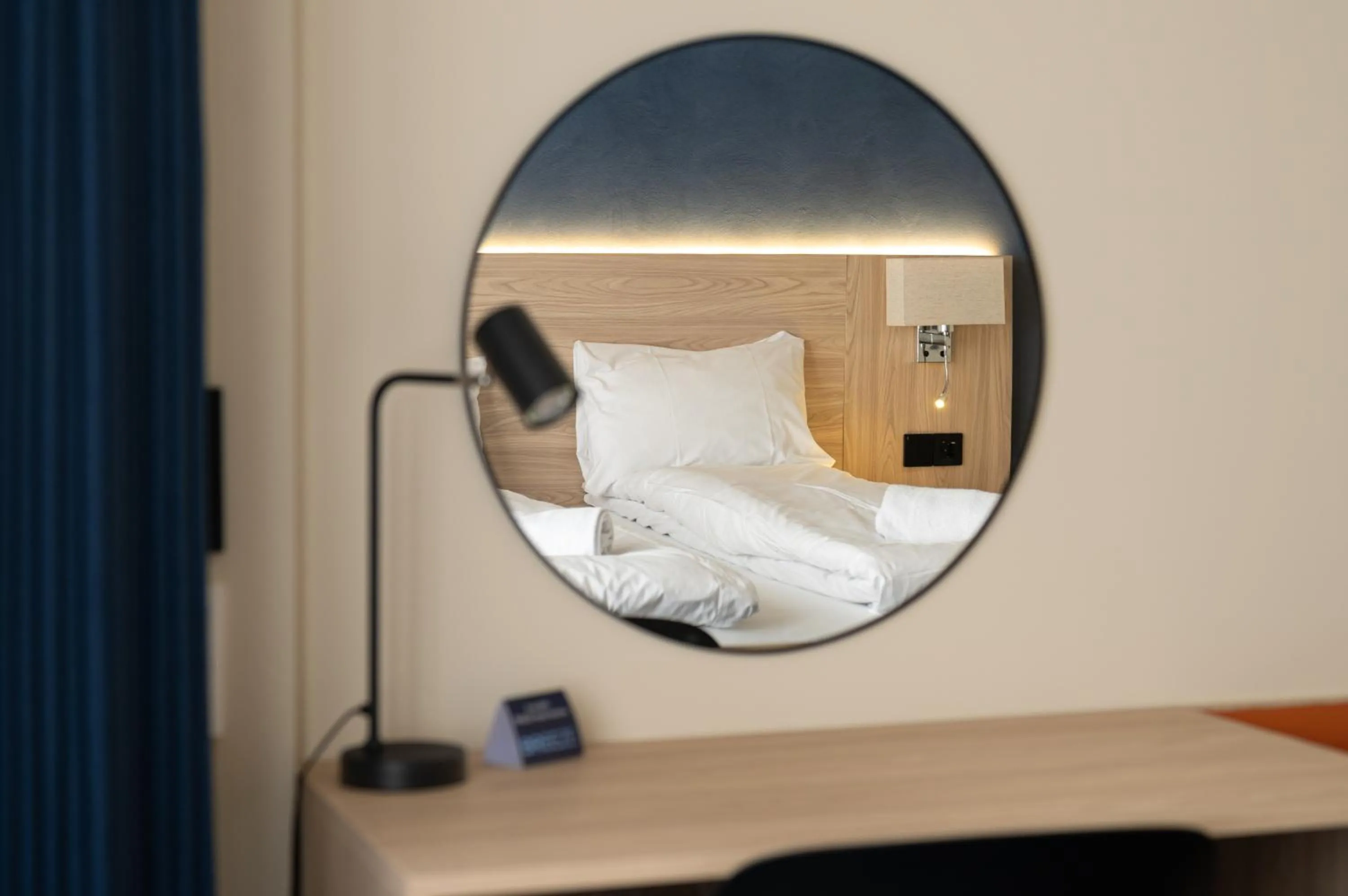 Bed in BREEZE Hotel Victoria - Self-Service