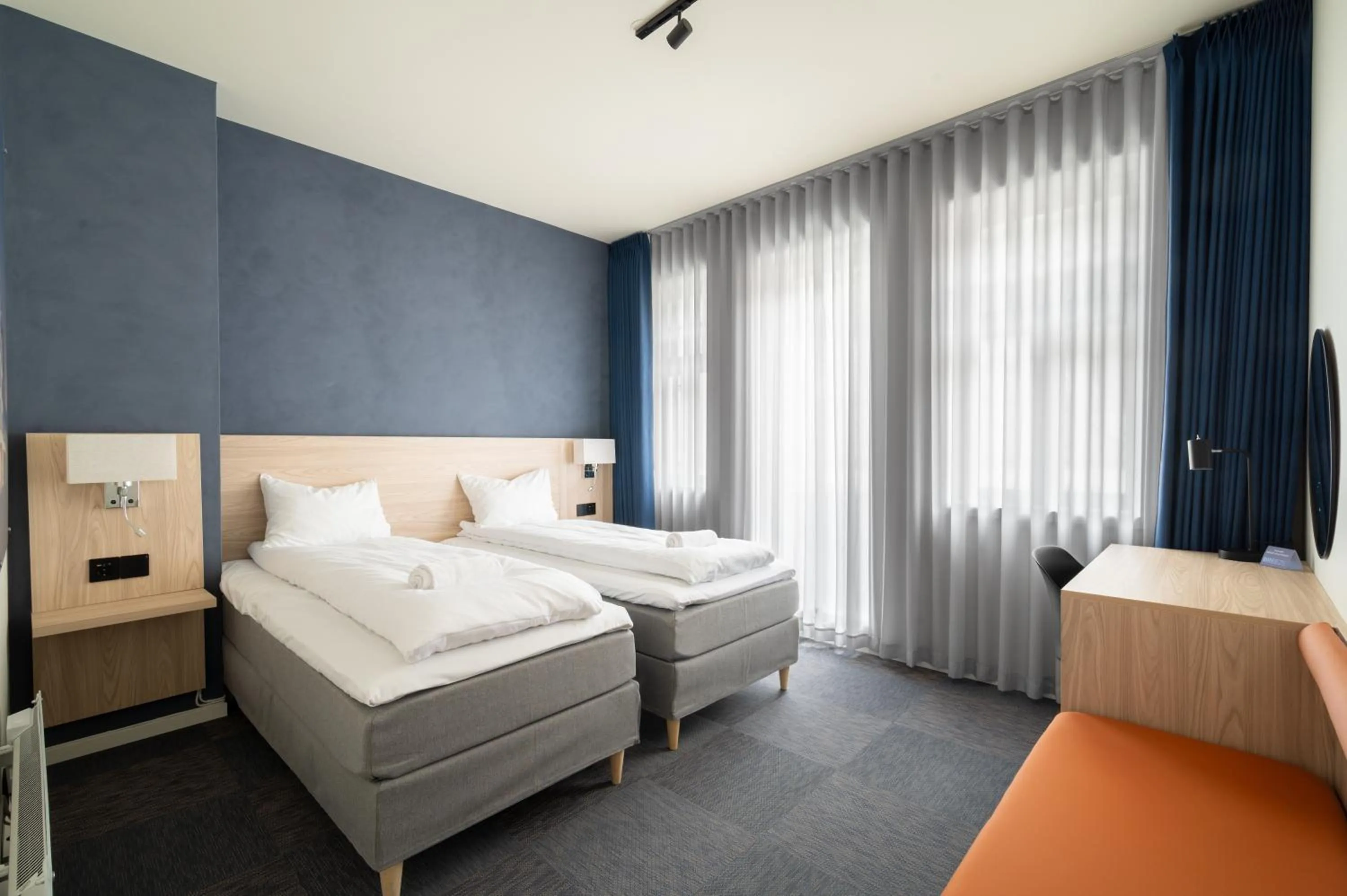 Bed in BREEZE Hotel Victoria - Self-Service