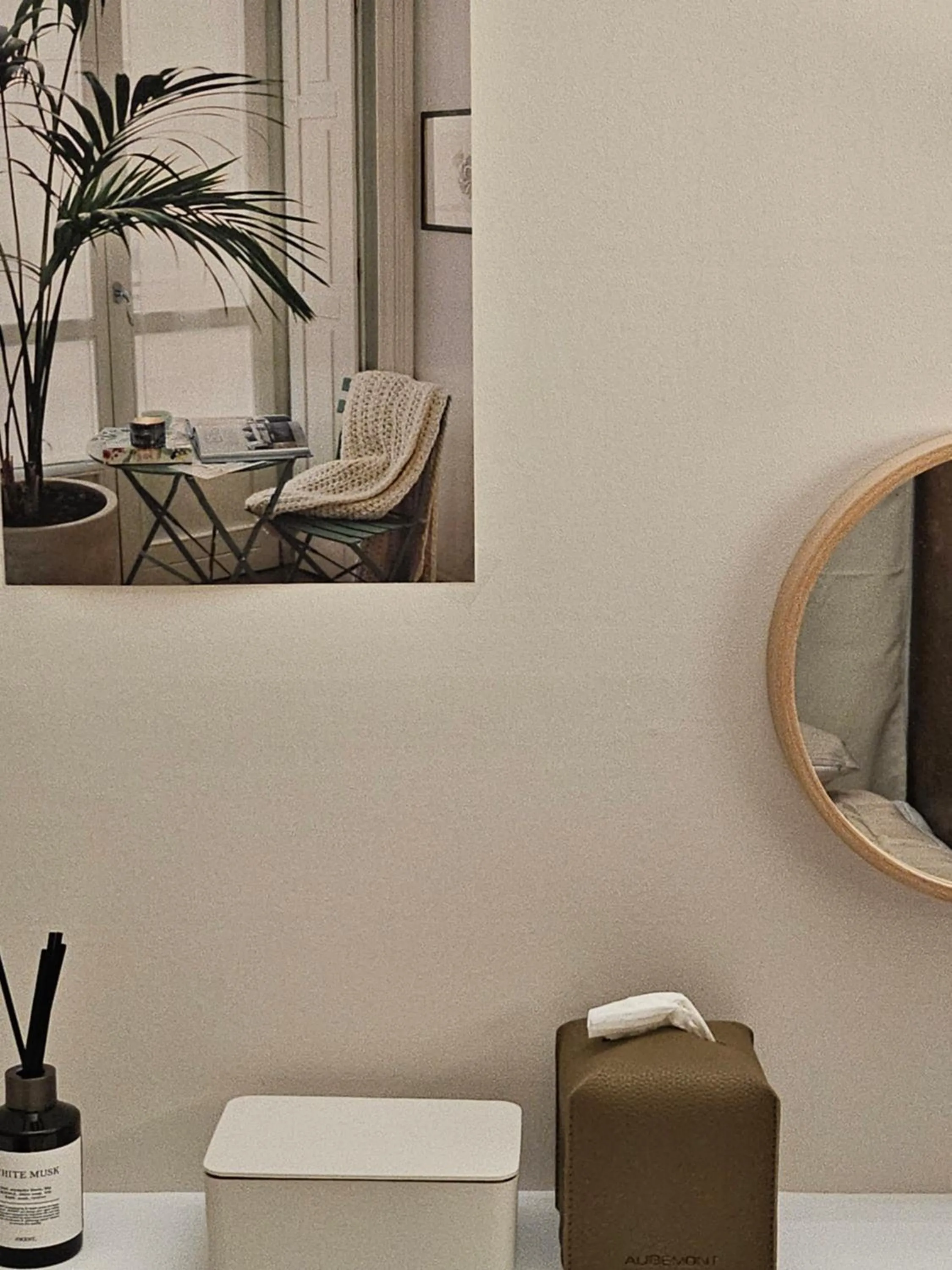 Decorative detail in Travel Light Hostel