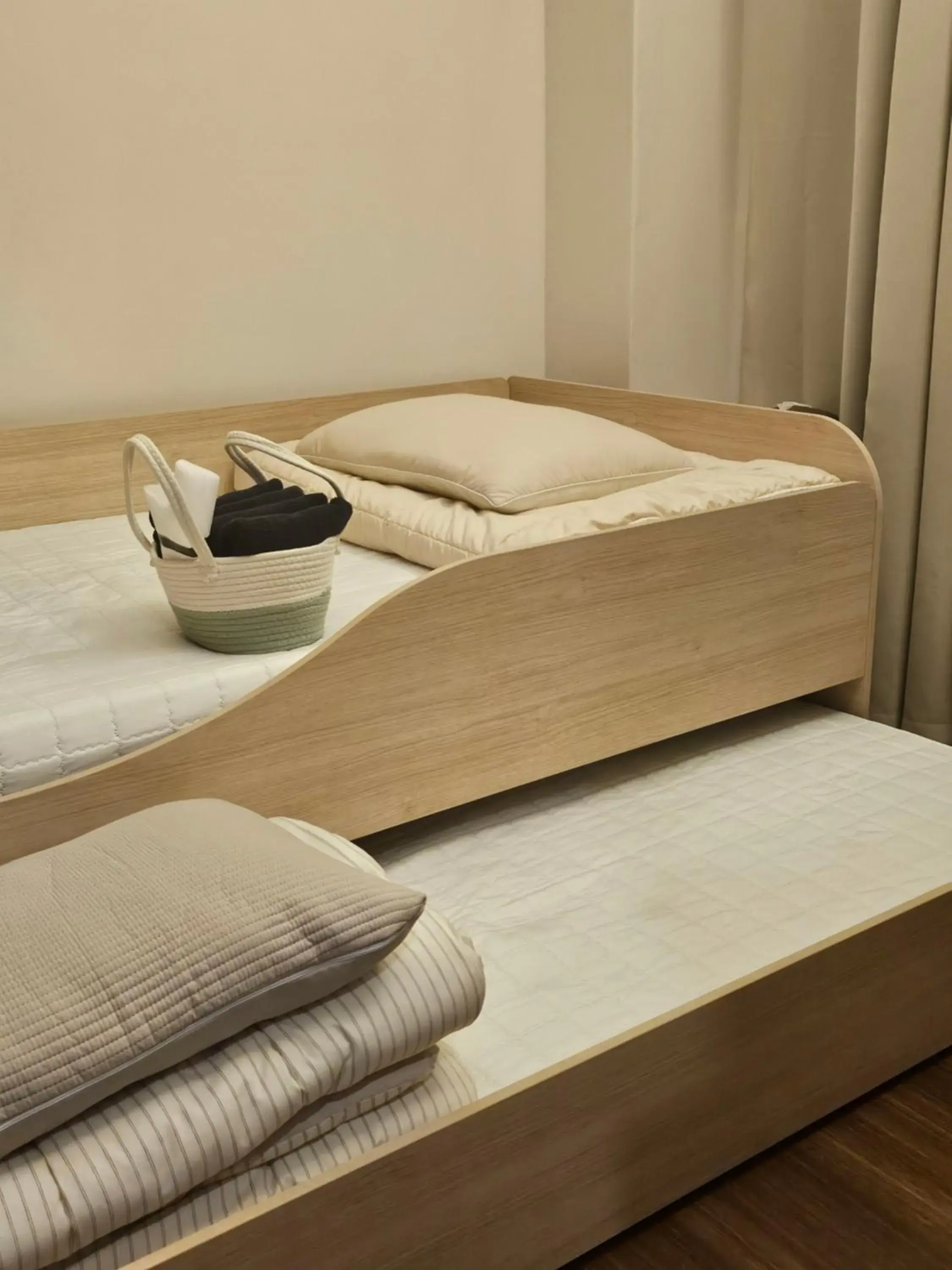 Small Twin Room in Travel Light Hostel Small Twin Room in Travel Light Hostel