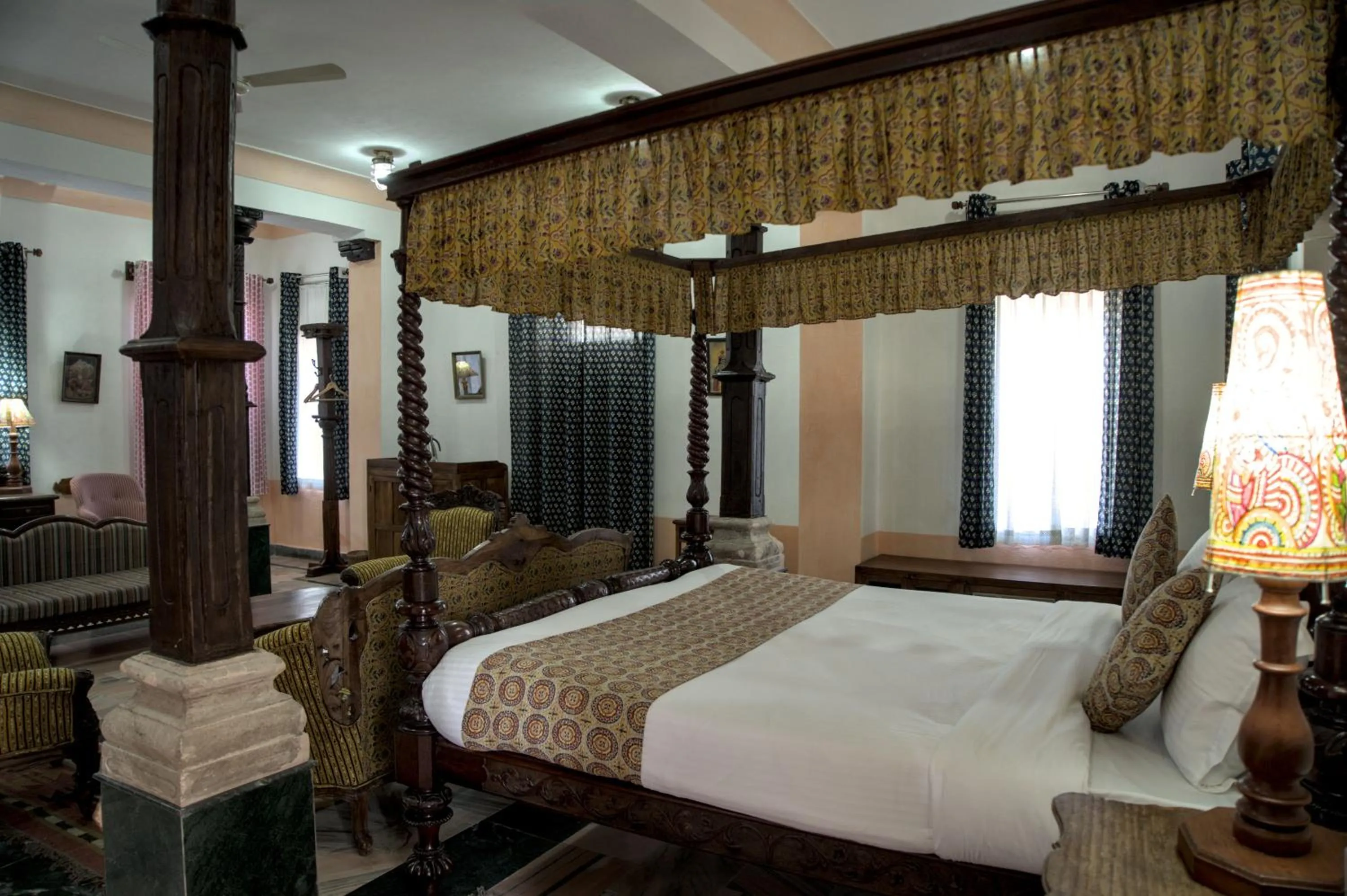 Bed in Shrisiddhpuram