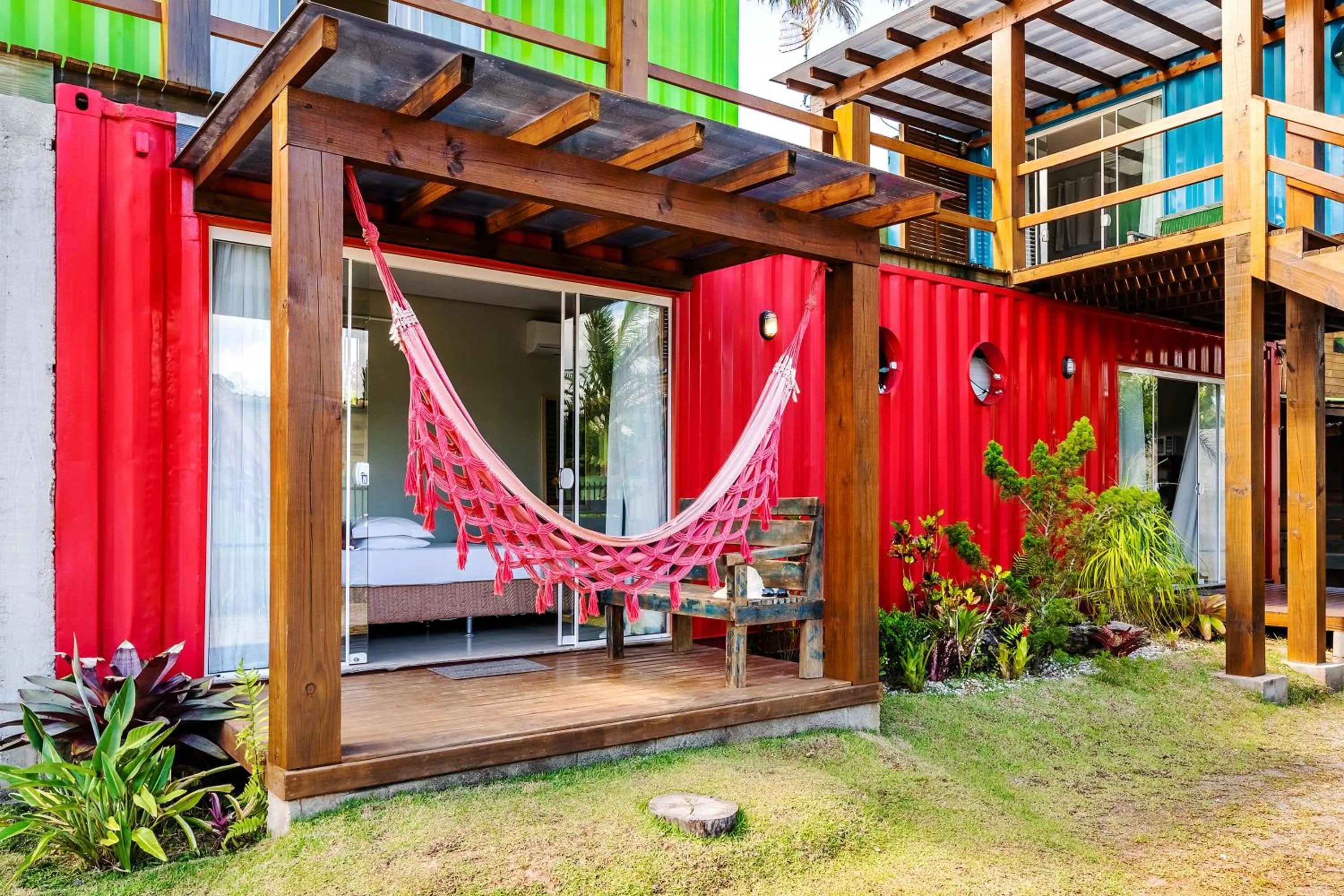 Patio in Pousada Container Eco Guarda