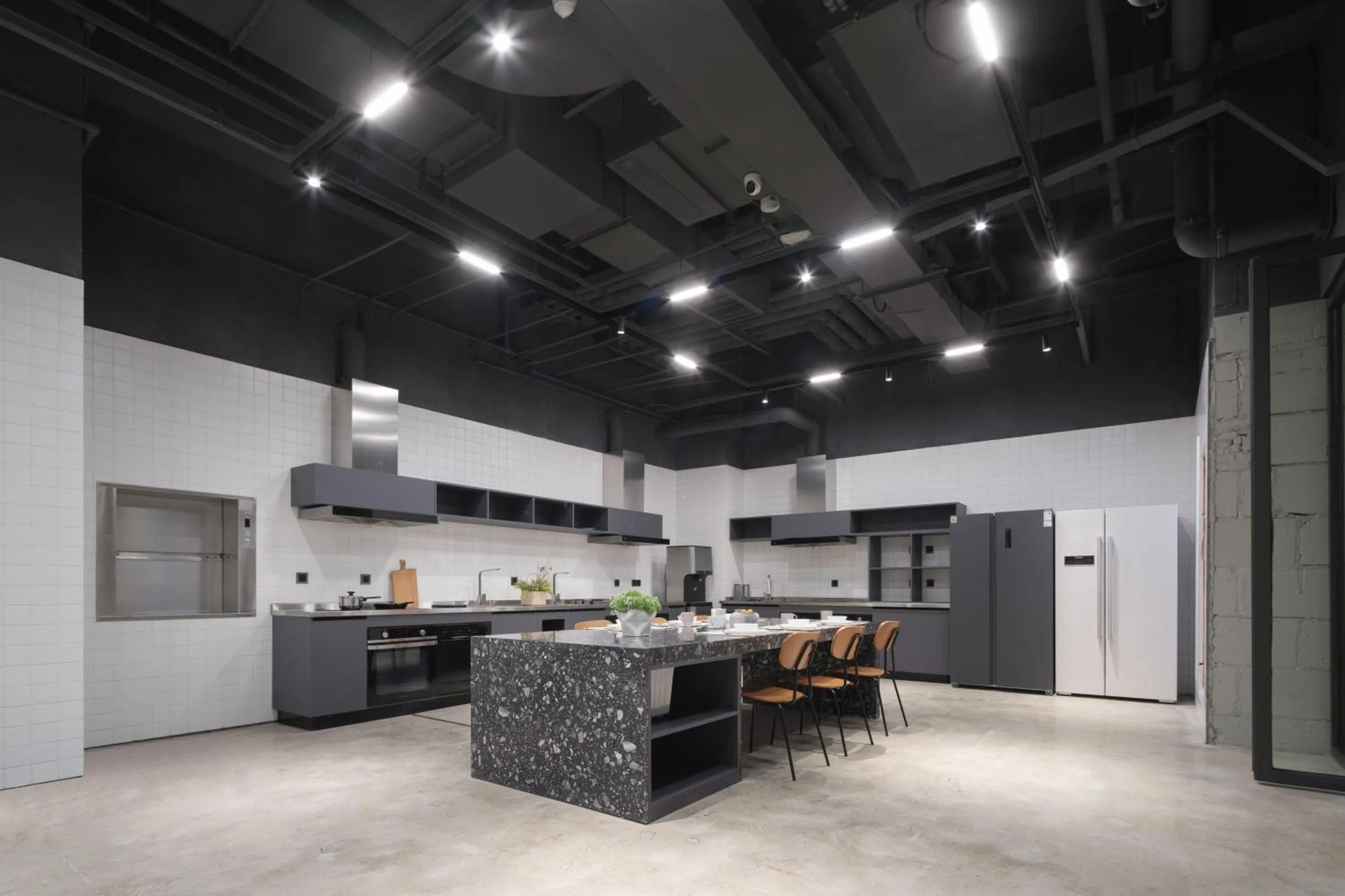 Kitchen or kitchenette in Shanghai T Plus Hotel Residence