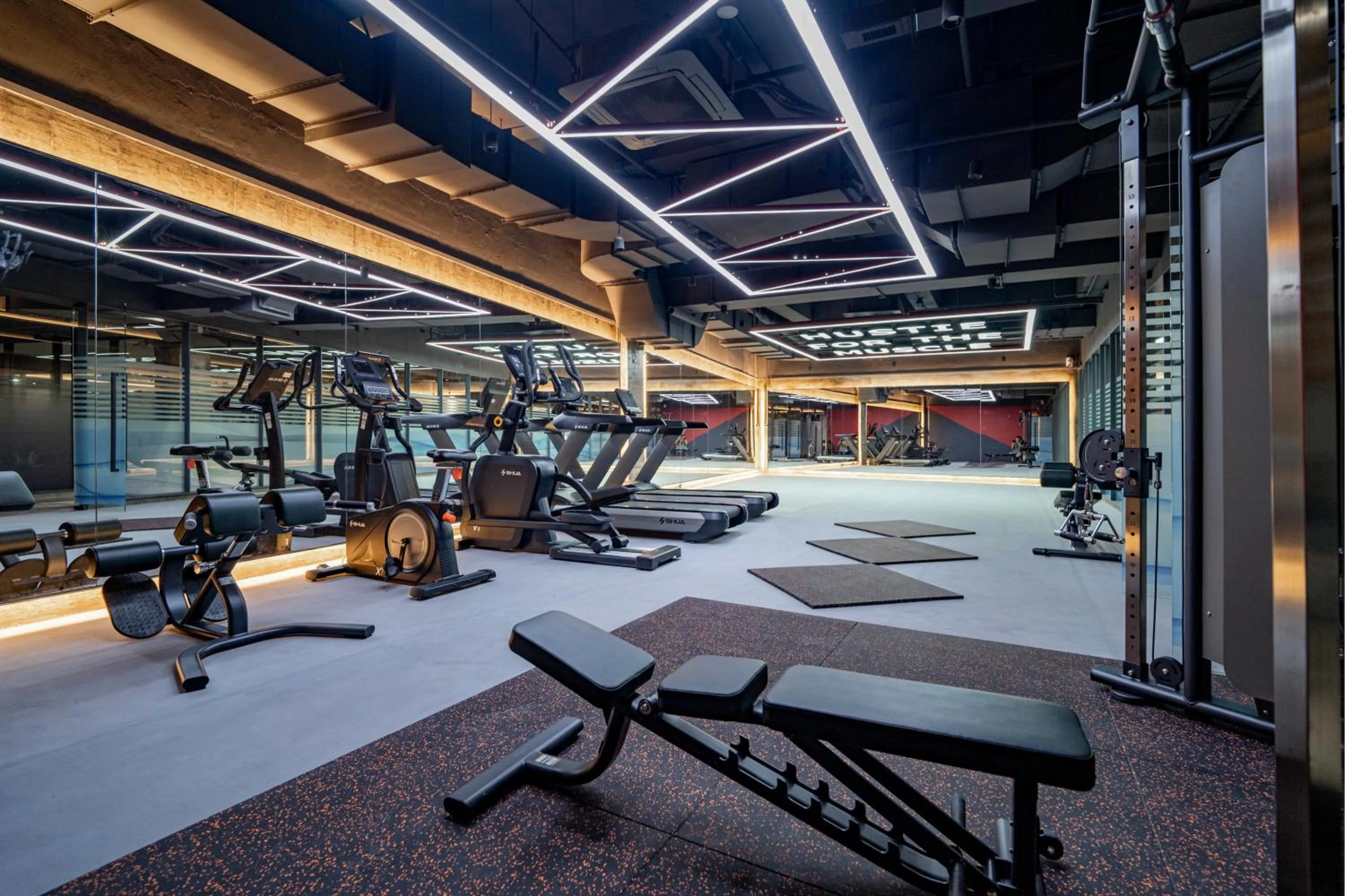 Fitness centre/facilities in Shanghai T Plus Hotel Residence