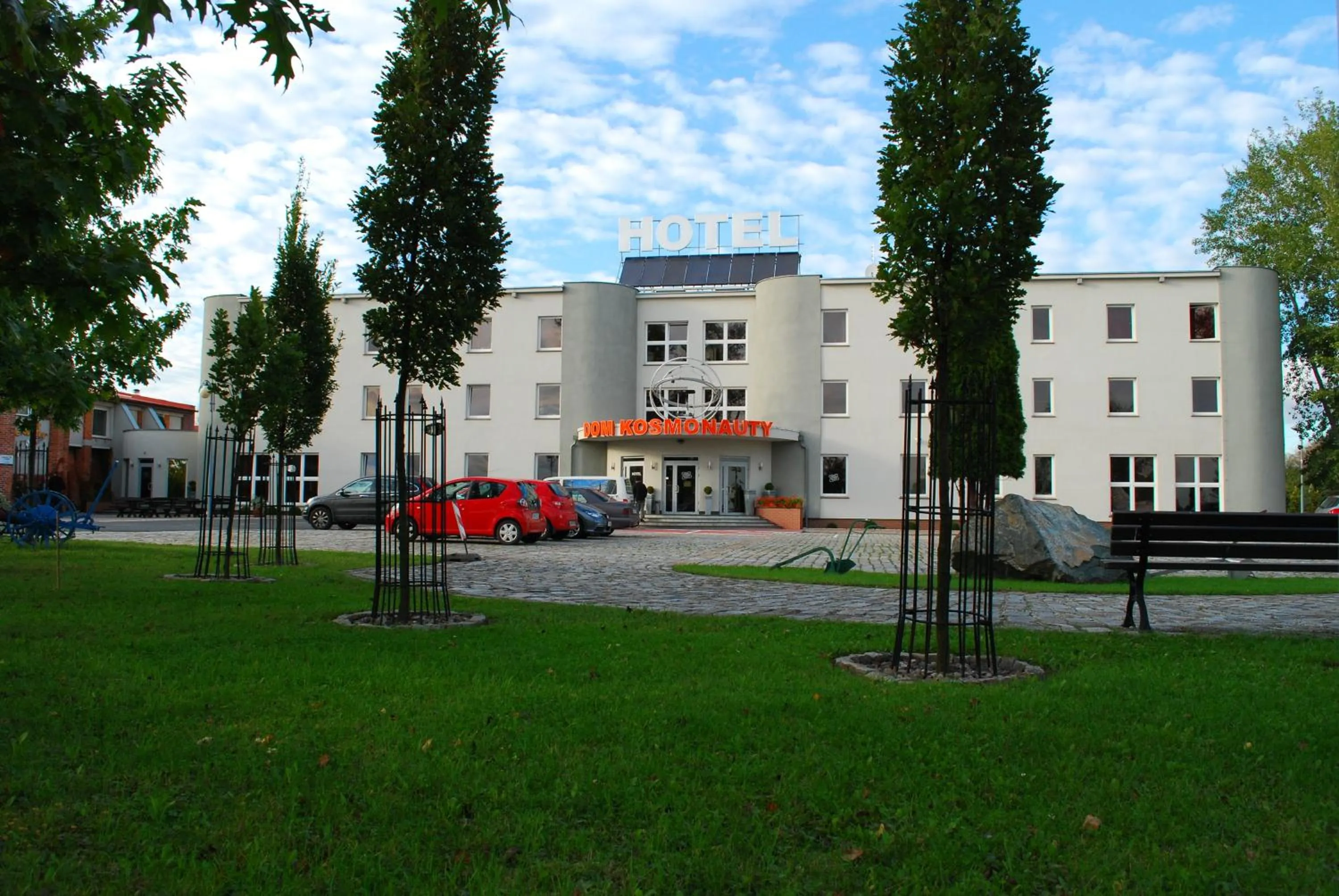 Property building in Hotel Kosmonauty Wrocław-Airport