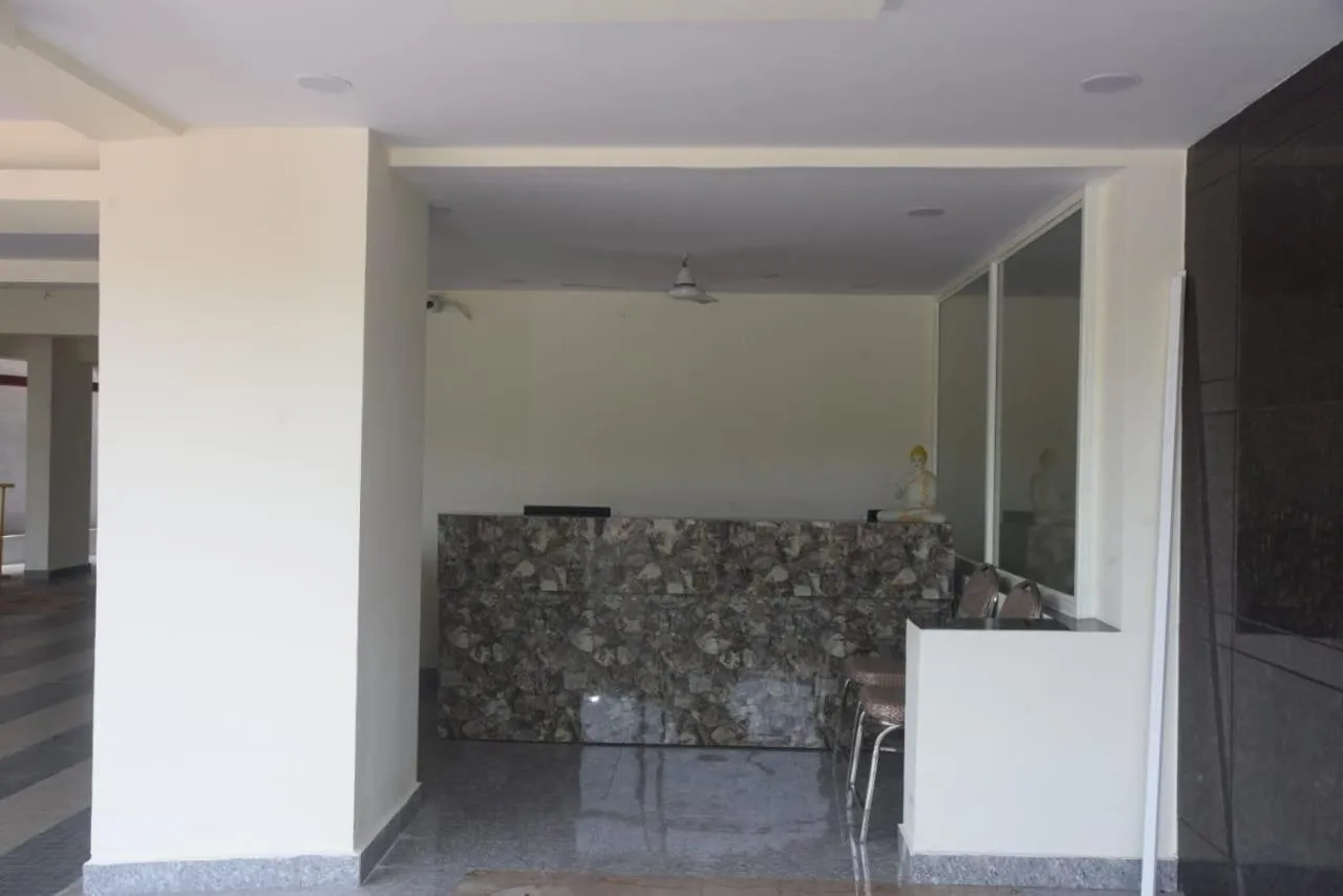 Property building in Hotel Paramount