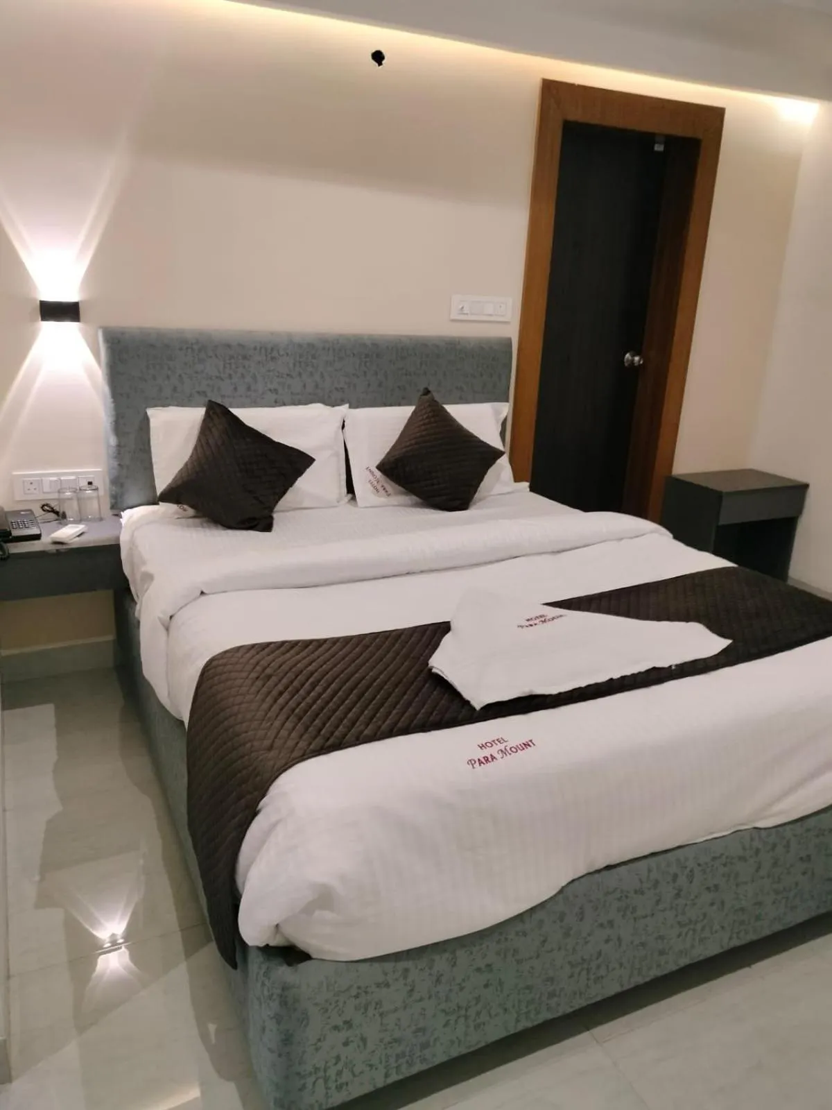 Bed in Hotel Paramount