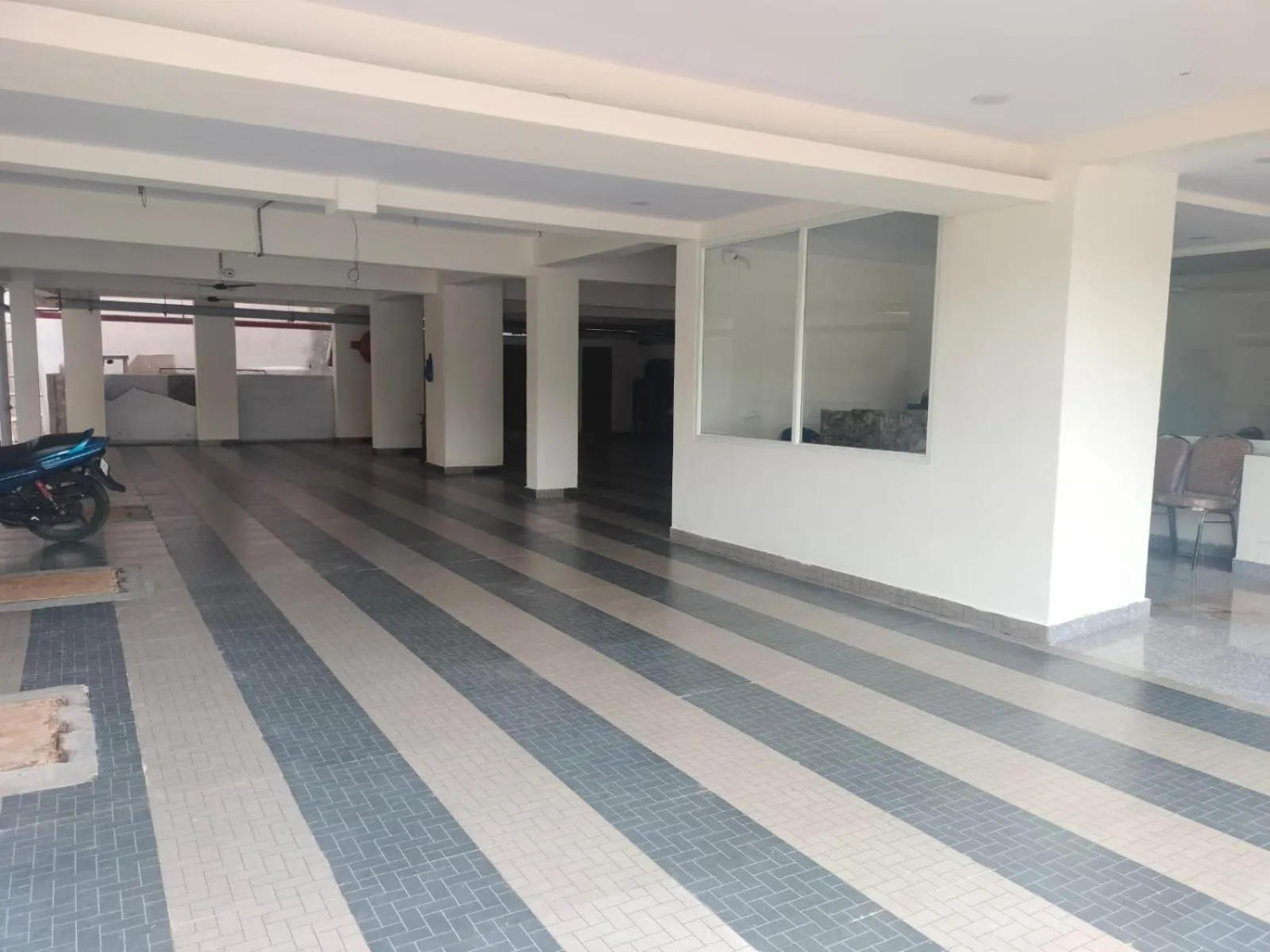 Property building in Hotel Paramount