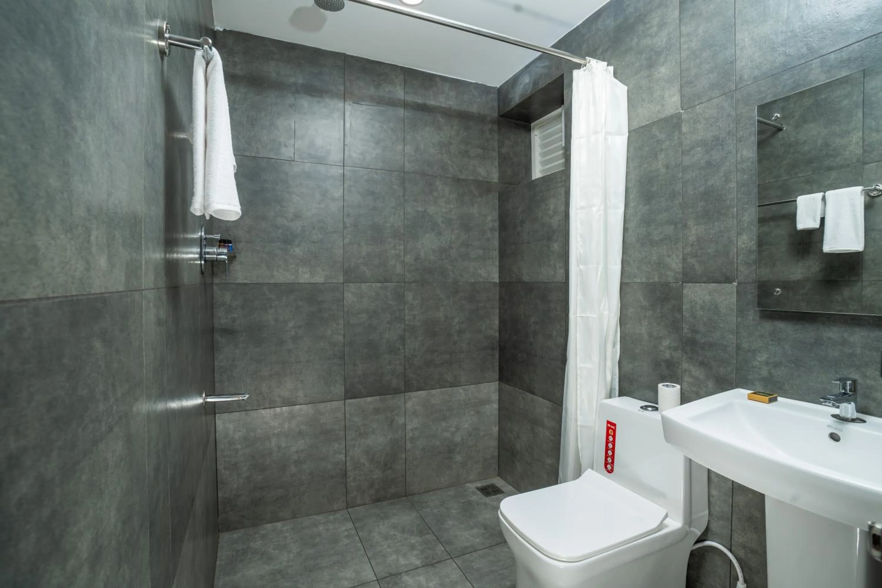 Toilet in Green Tea Hotels