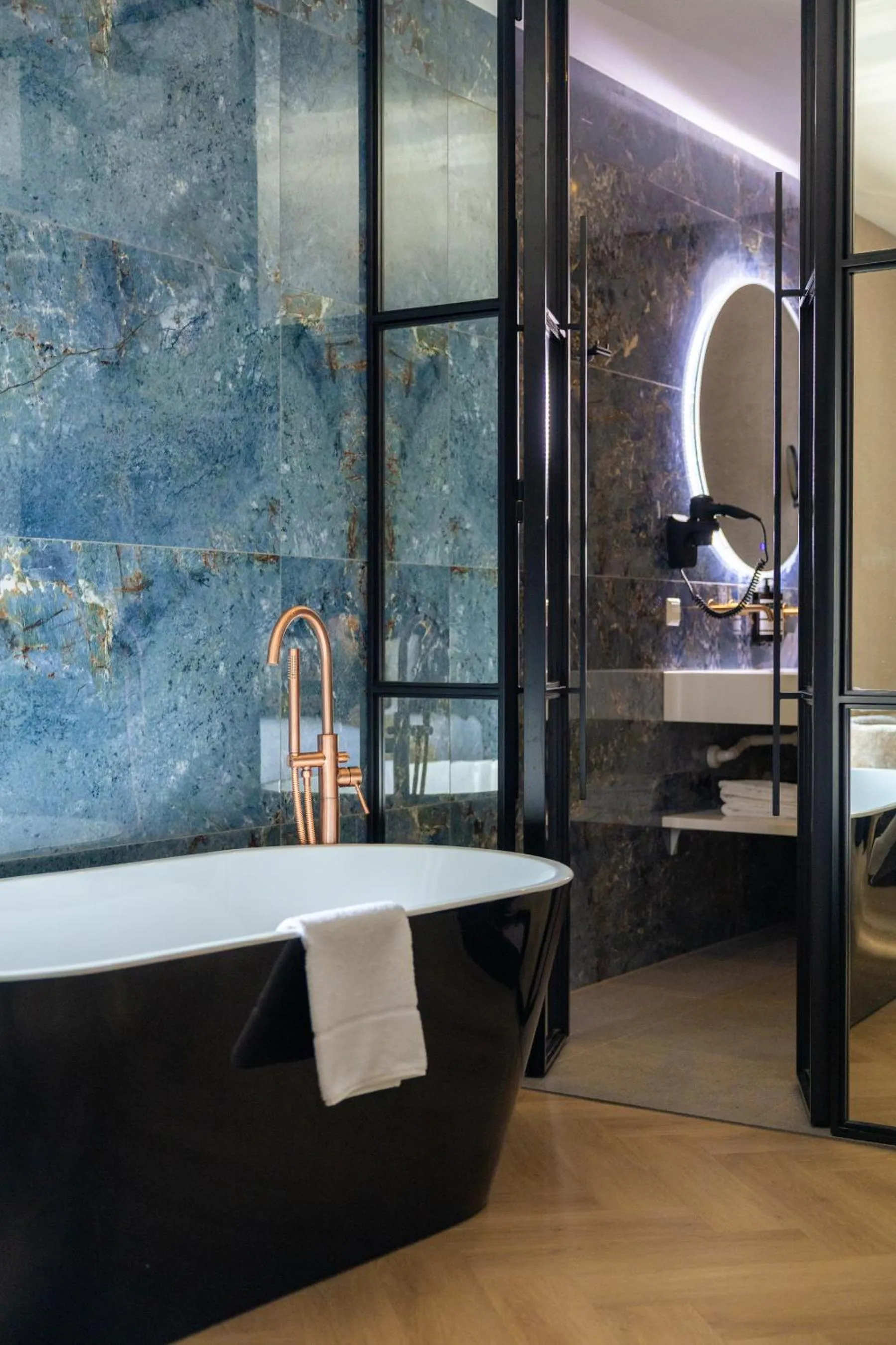 Bathroom in Hotel Twenty-Three Amsterdam Airport