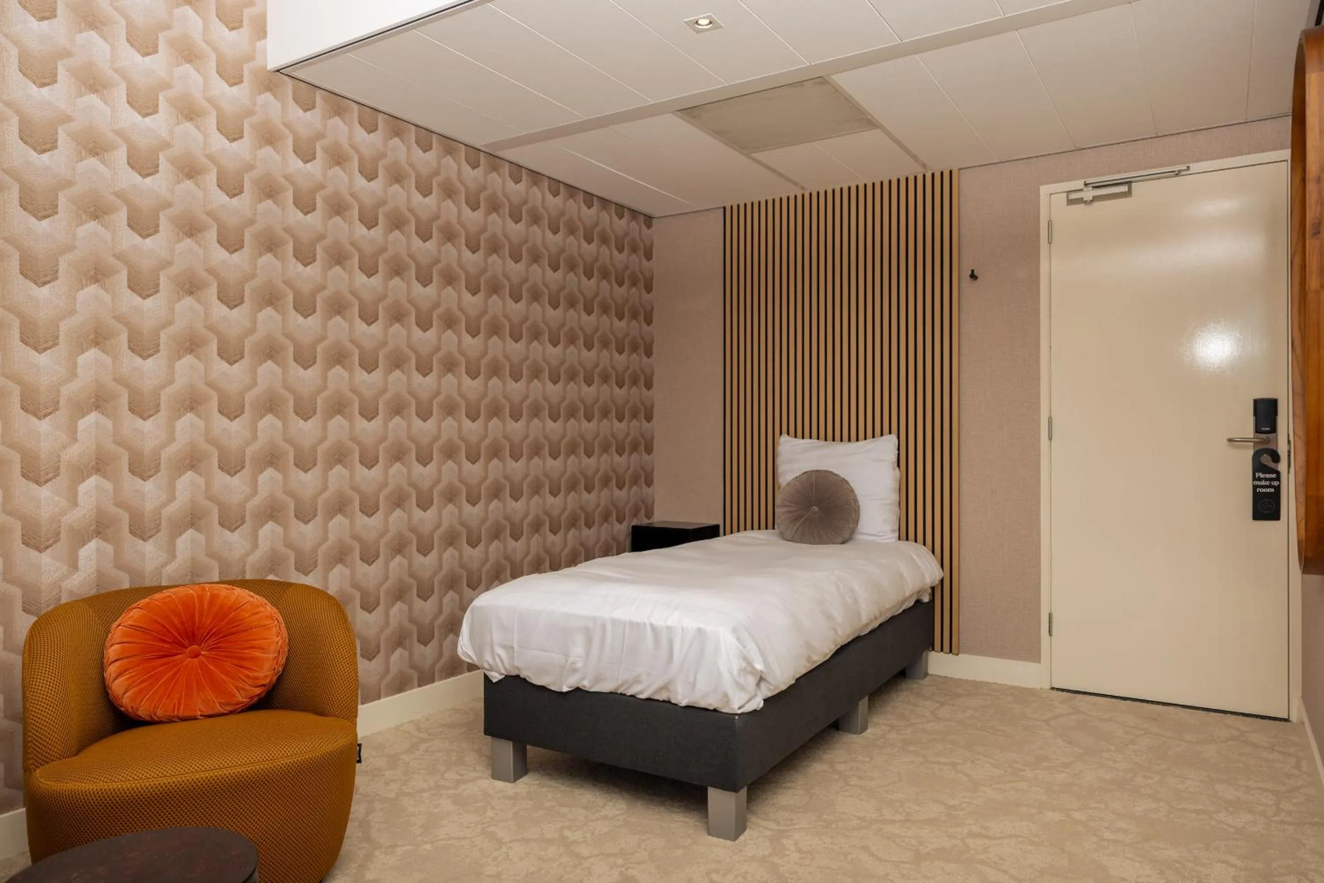 Bed in Hotel Twenty-Three Amsterdam Airport