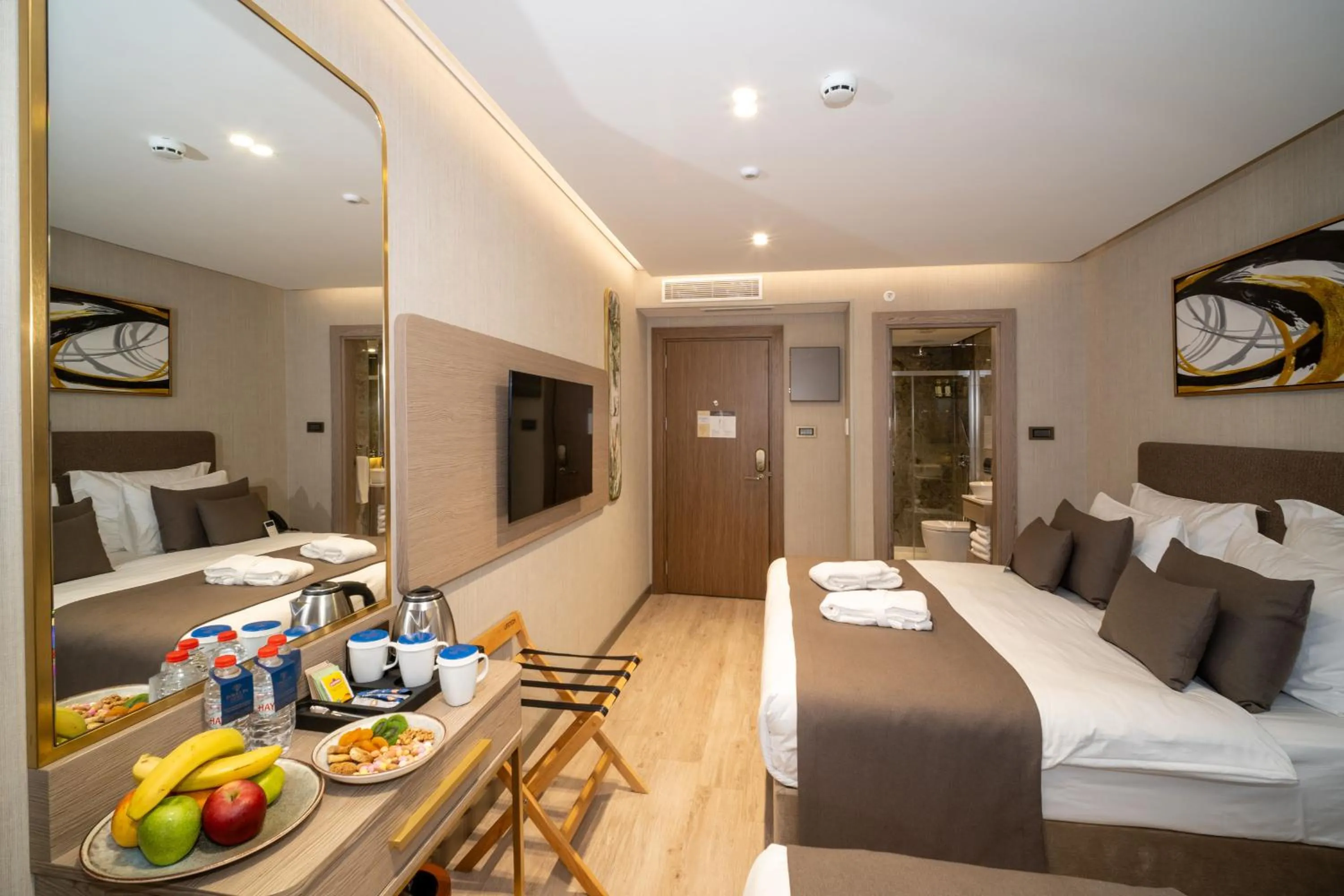 Bed in Rayelin Hotel Old Town