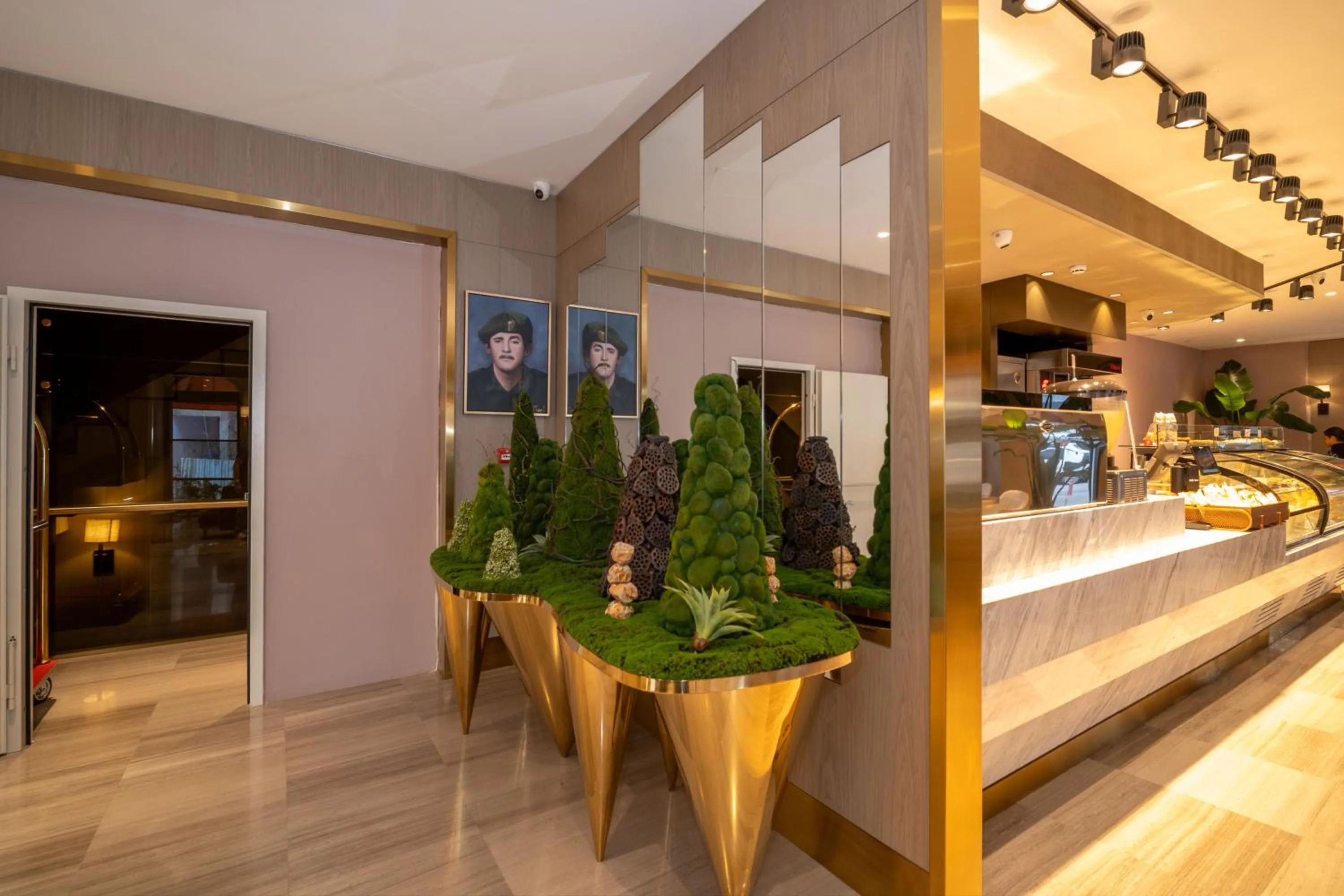 Rayelin Hotel Old Town