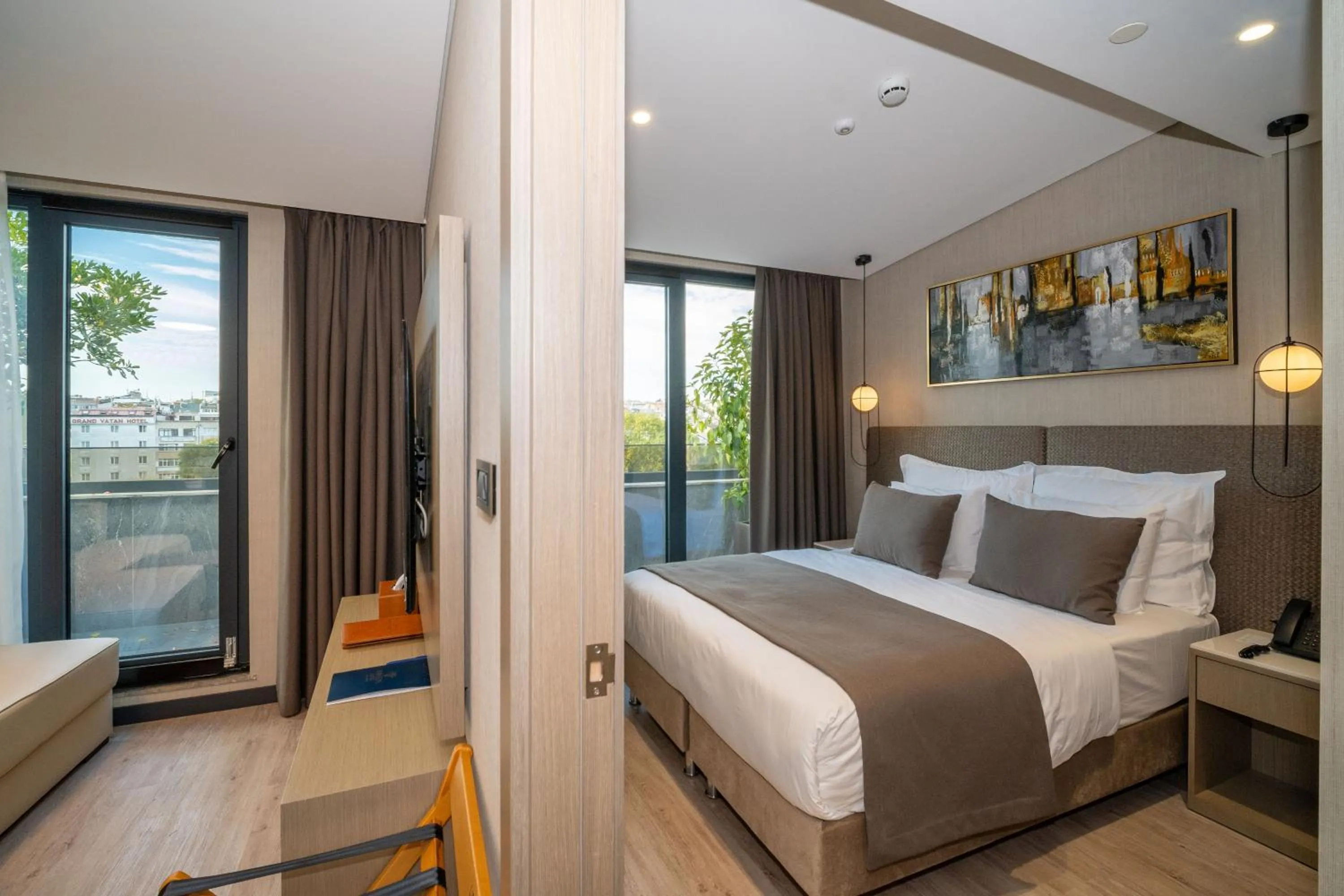 Bed in Rayelin Hotel Old Town