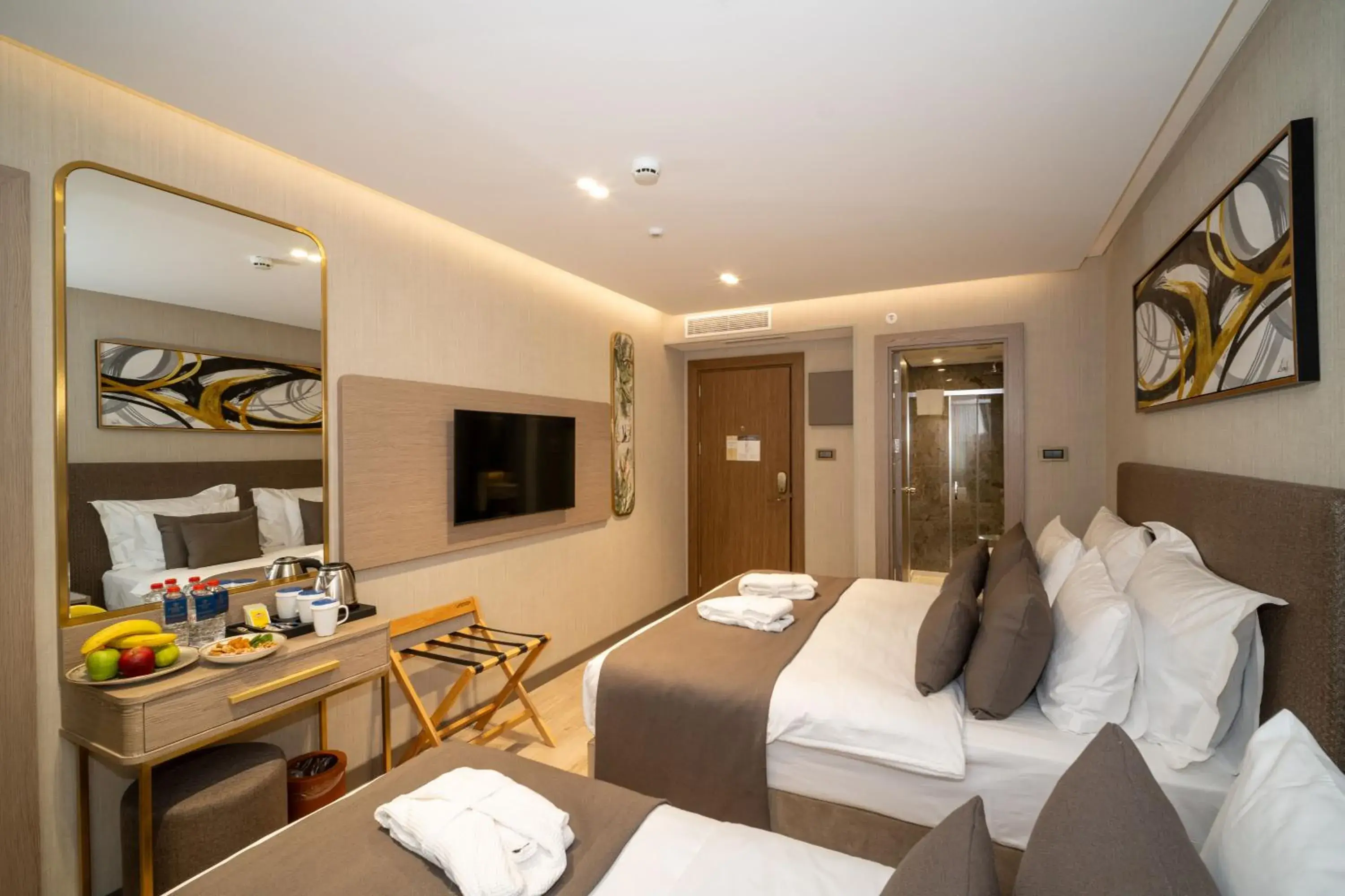 Superior Family Room in Rayelin Hotel Old Town Superior Family Room in Rayelin Hotel Old Town