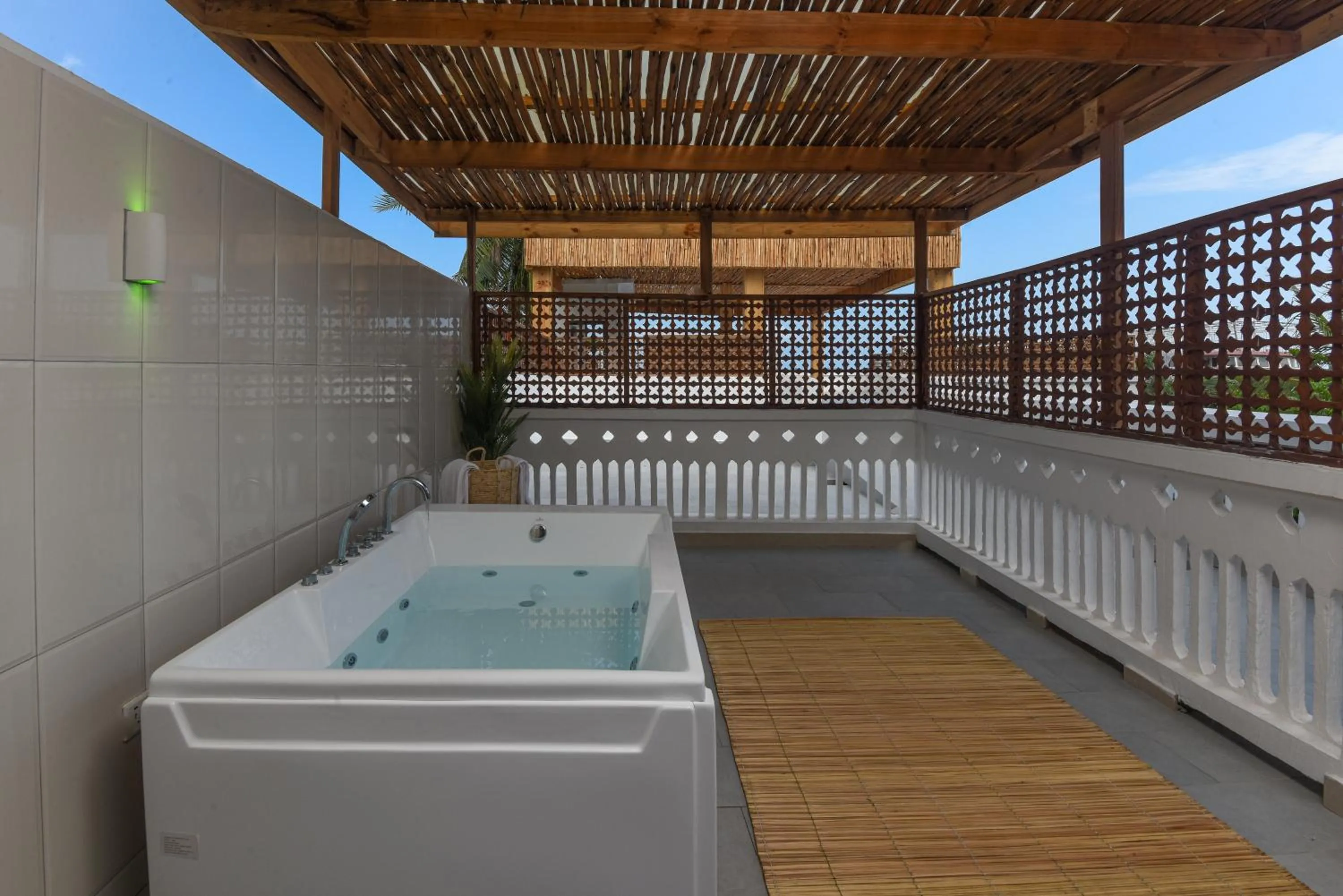 Hot Tub in Zanzibar View Hotel