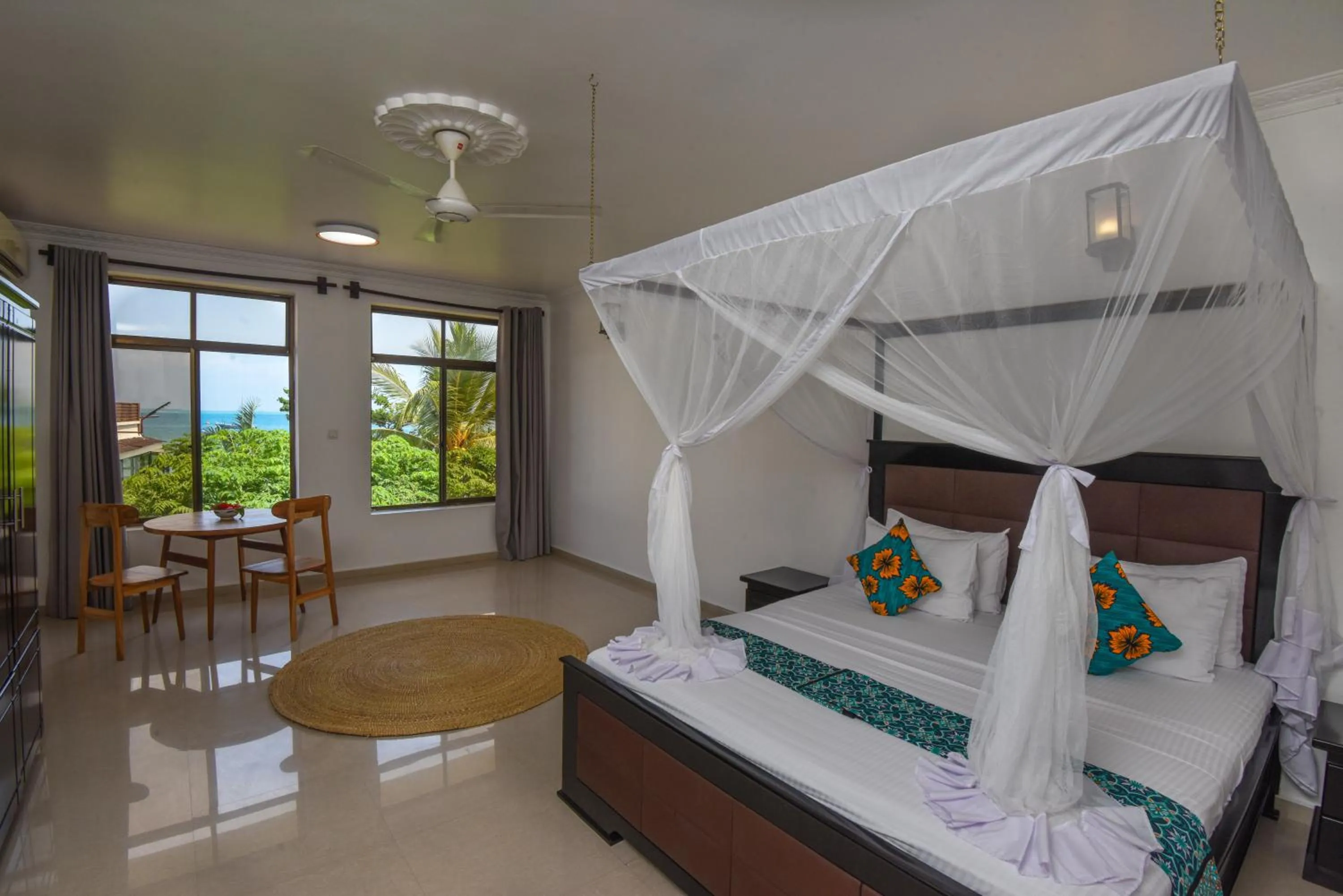 Photo of the whole room, Bed in Zanzibar View Hotel
