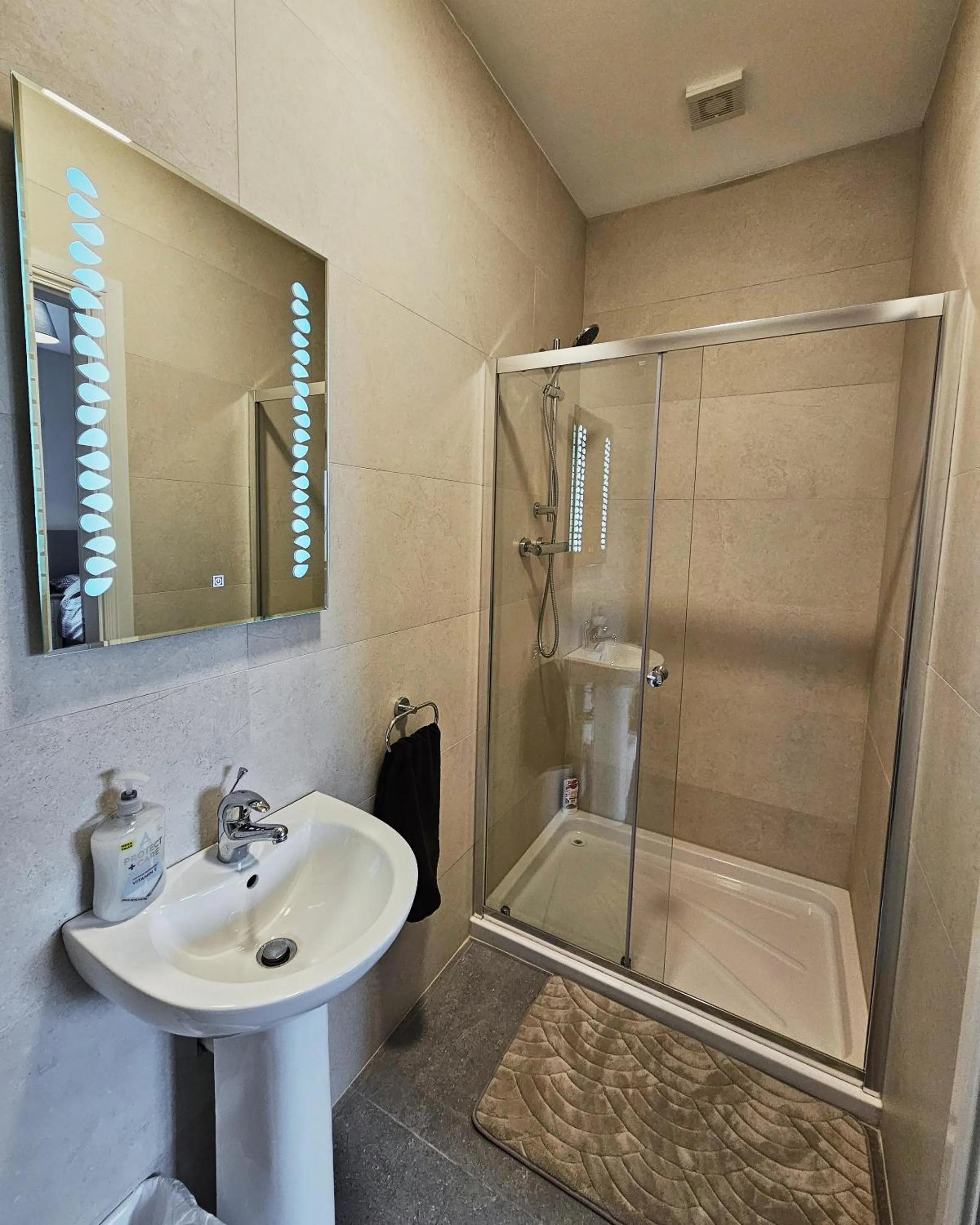 Bathroom in Dromod suites