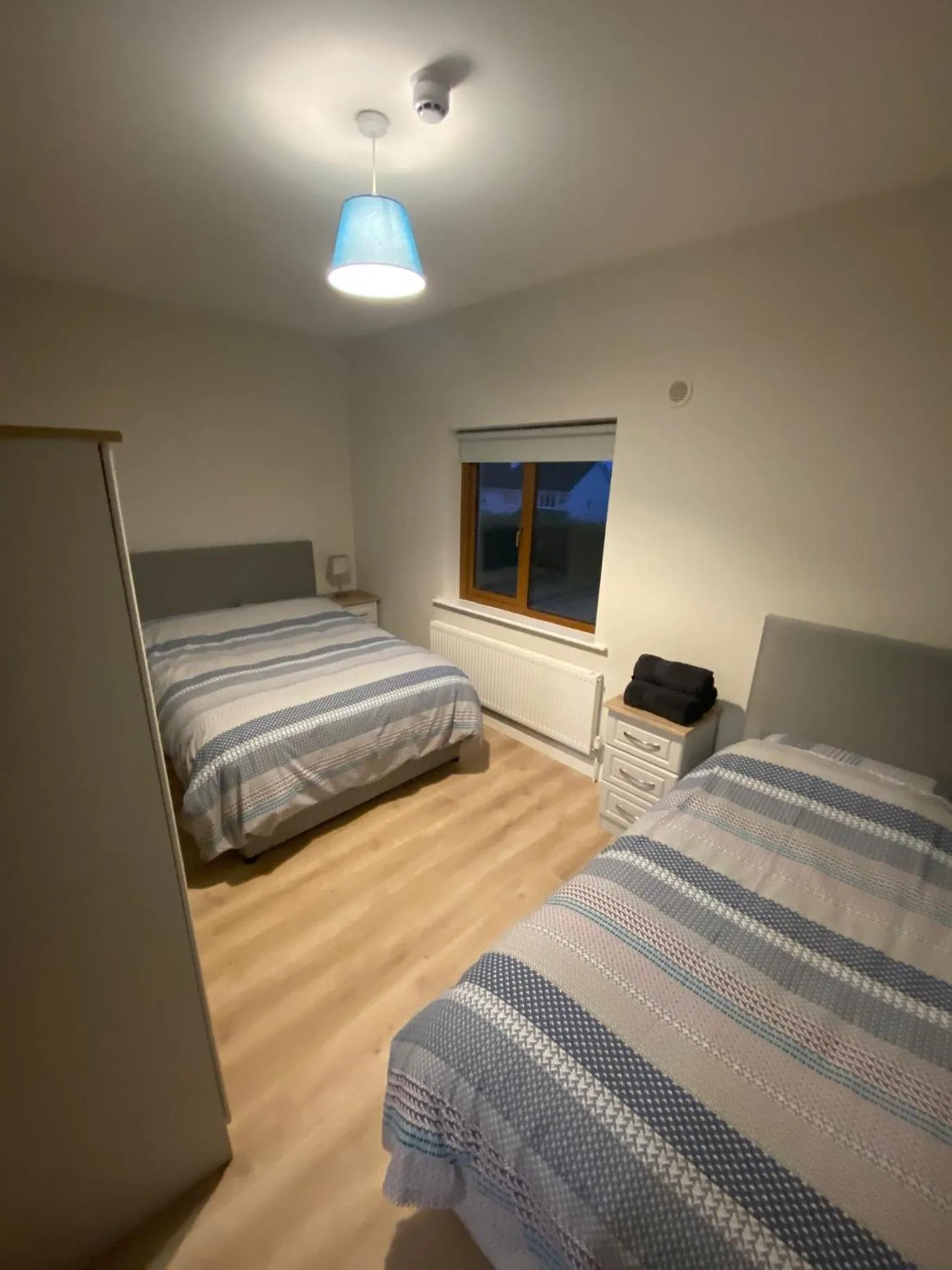 Bedroom, Bed in Dromod suites