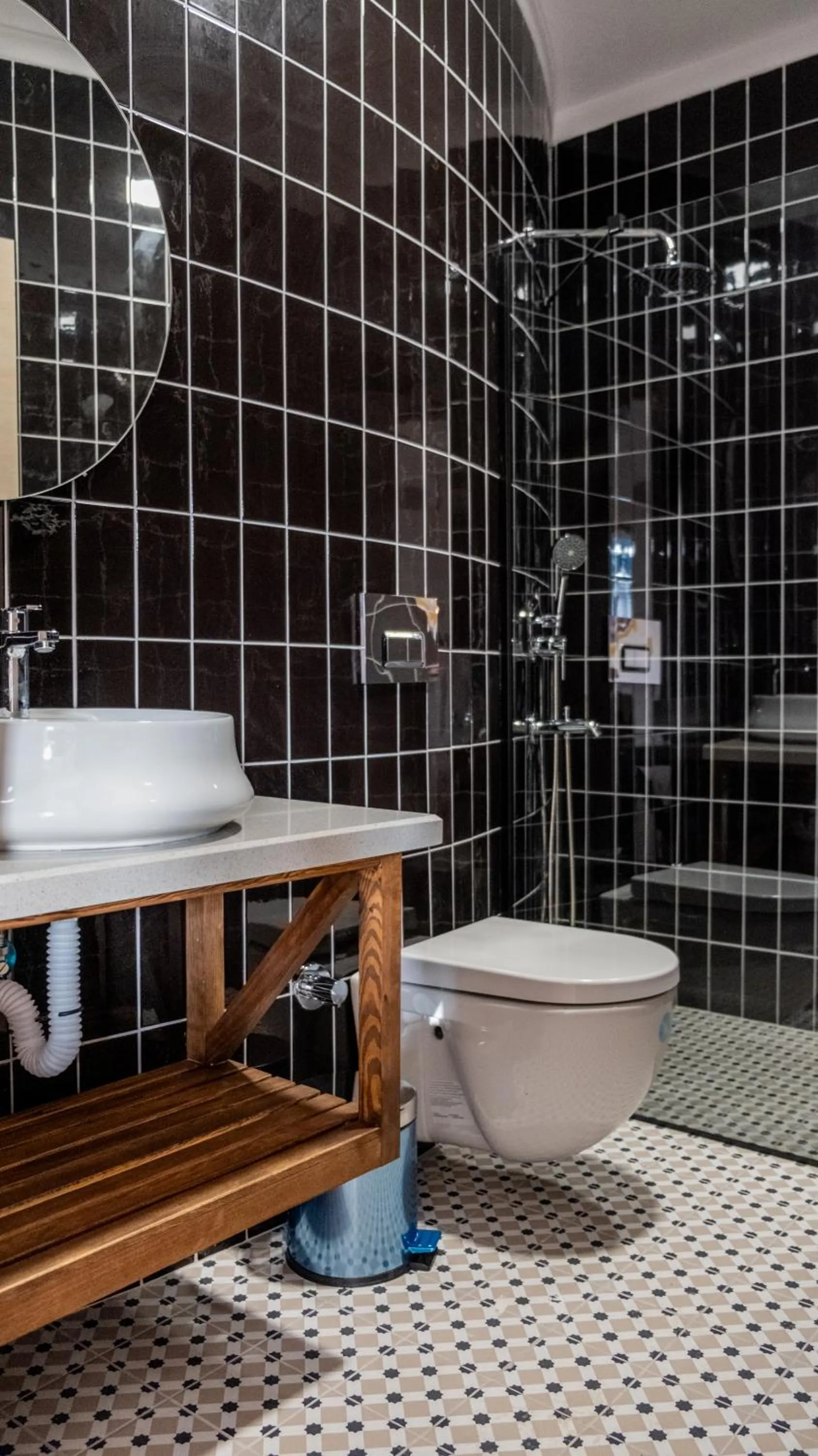 Shower in Cunda Nisa Otel