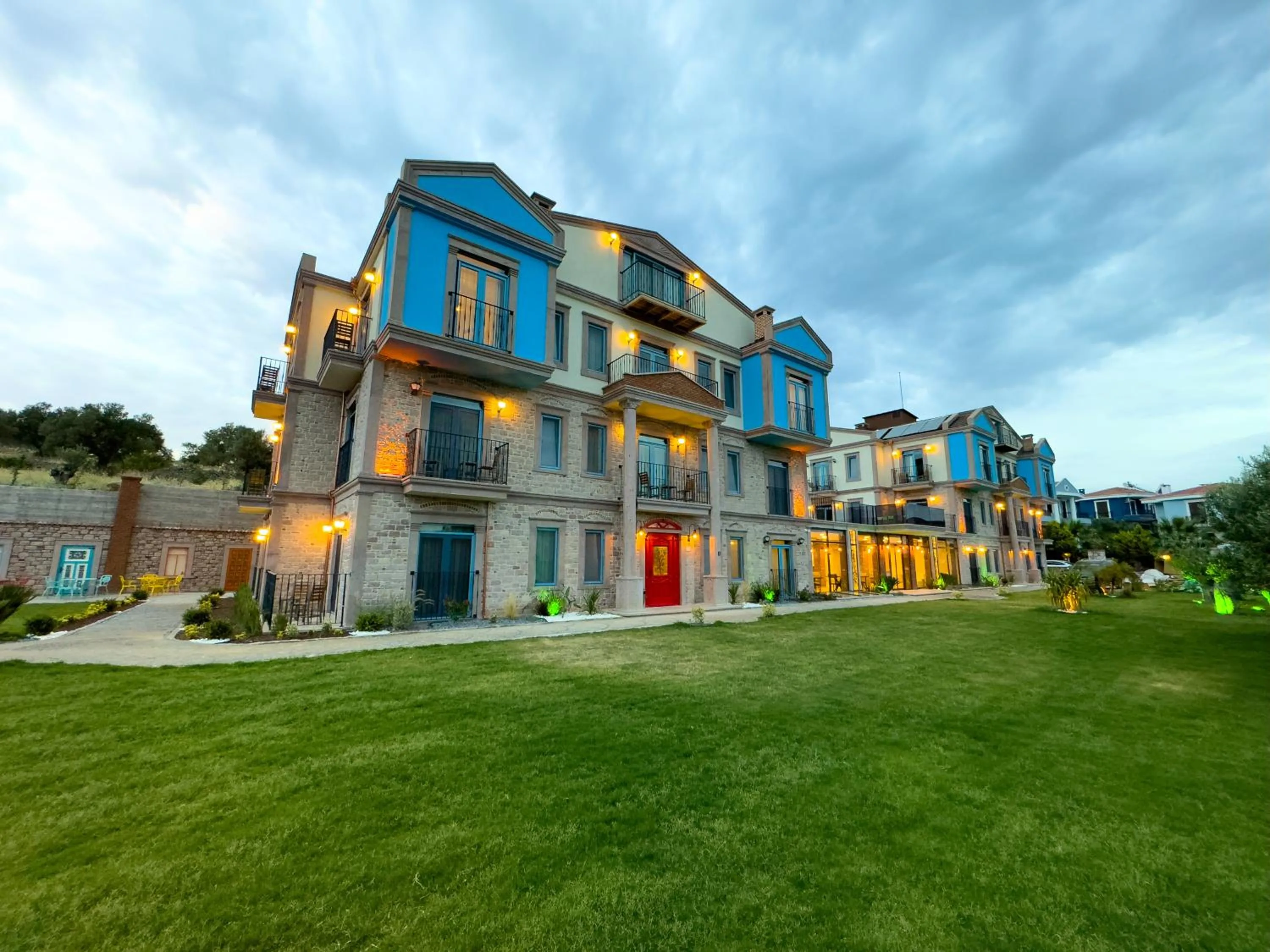 Property building in Cunda Nisa Otel