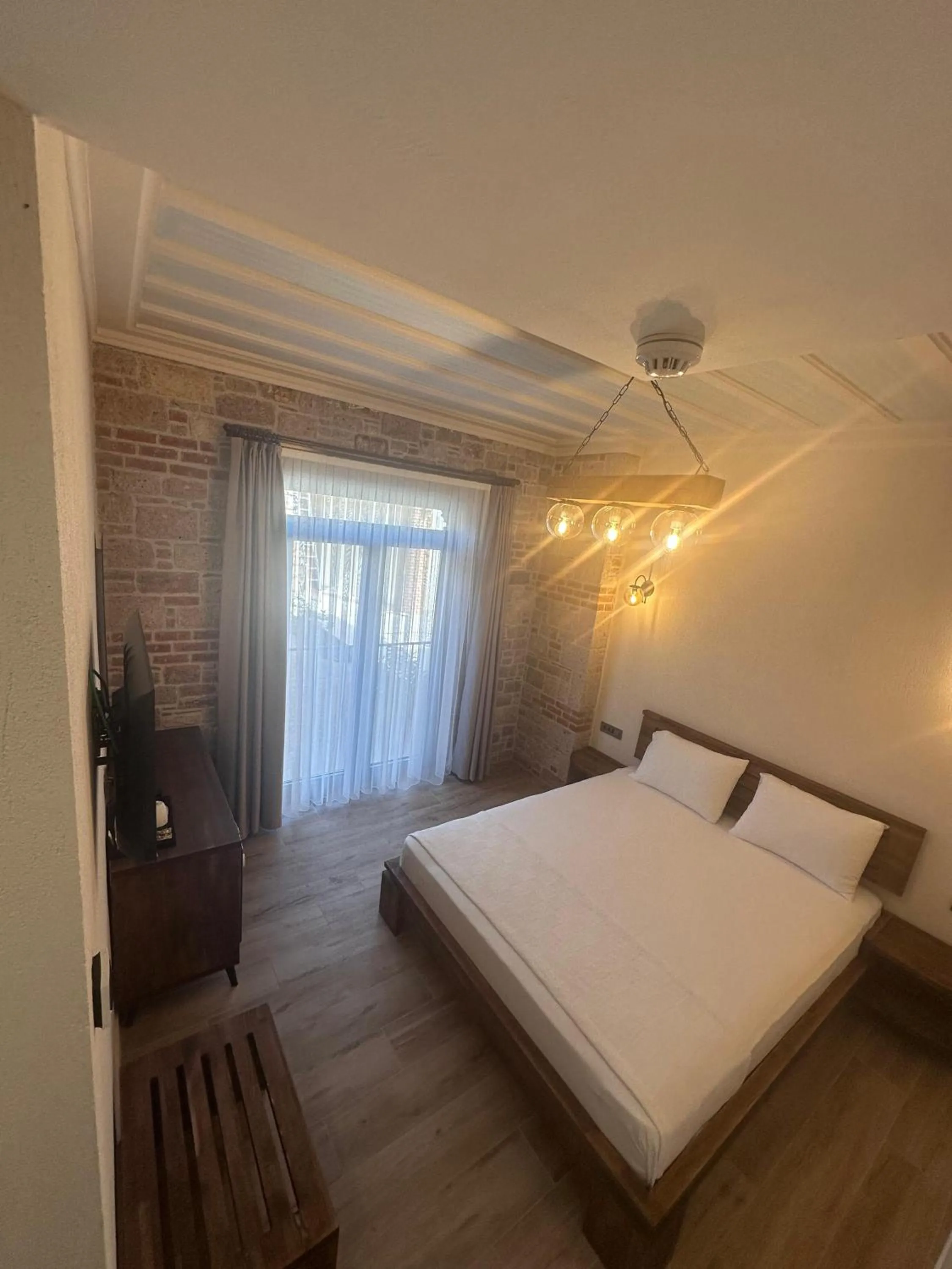 Bed in Cunda Nisa Otel