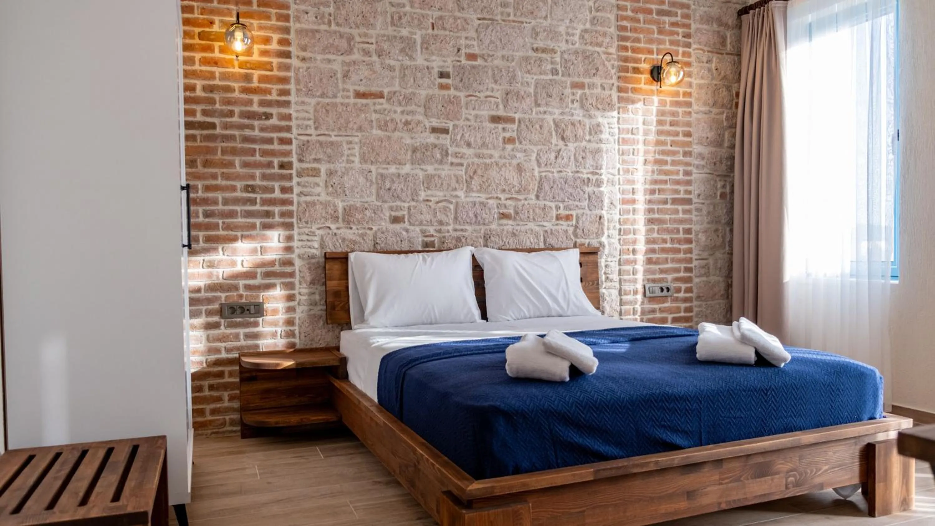 Bed in Cunda Nisa Otel