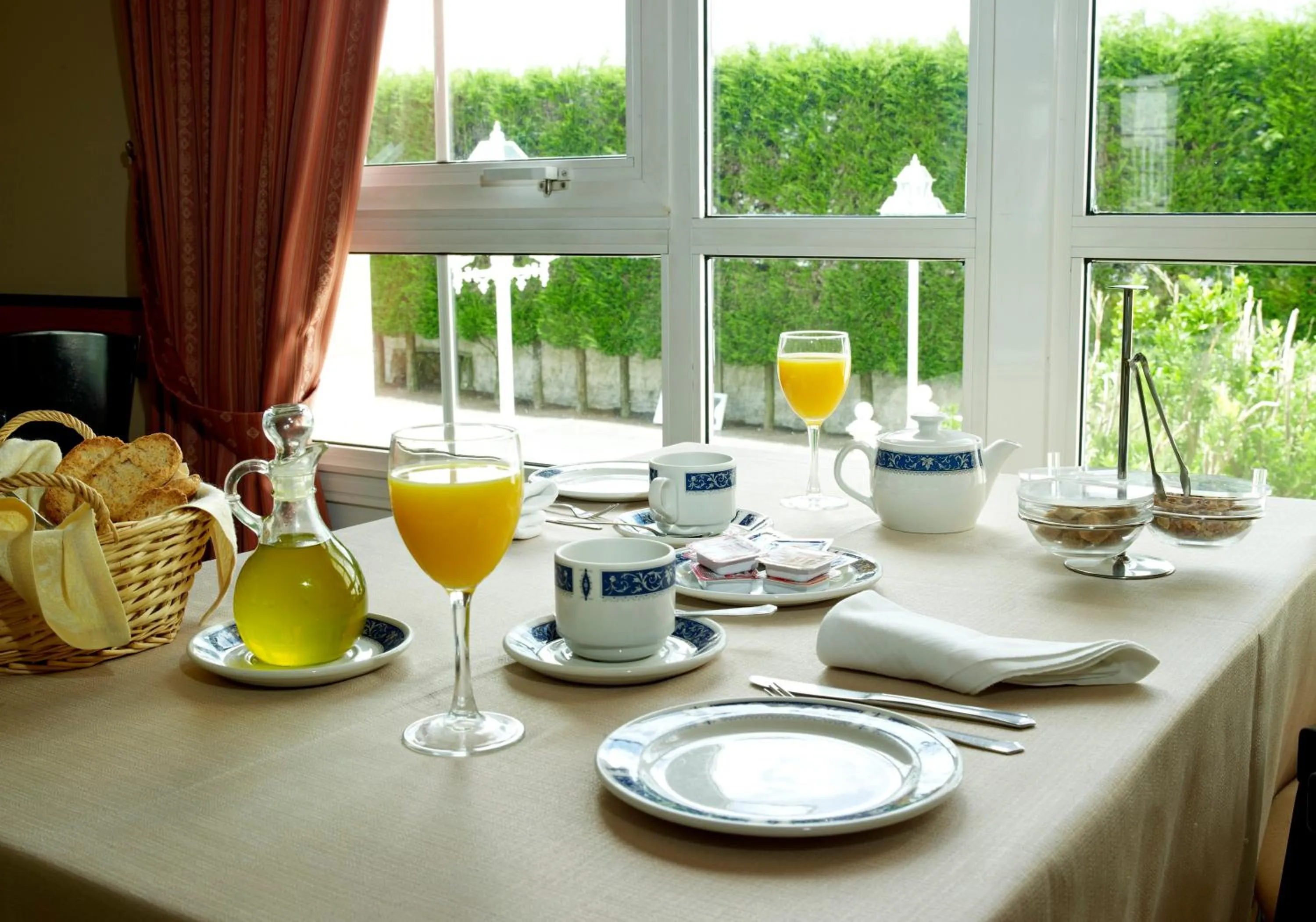 Food and drinks in Hotel Castro