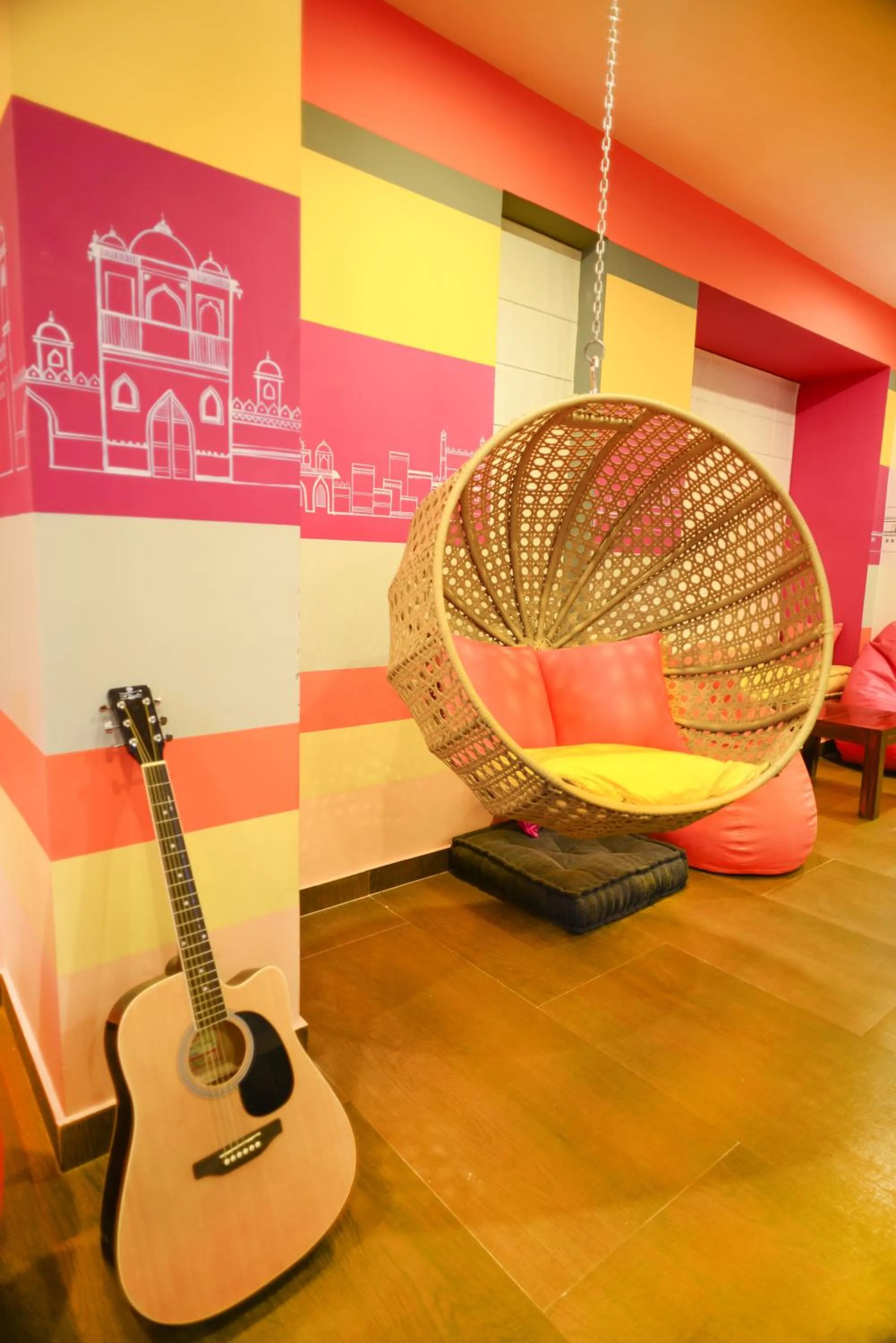 Communal lounge/ TV room in Zostel Jaipur