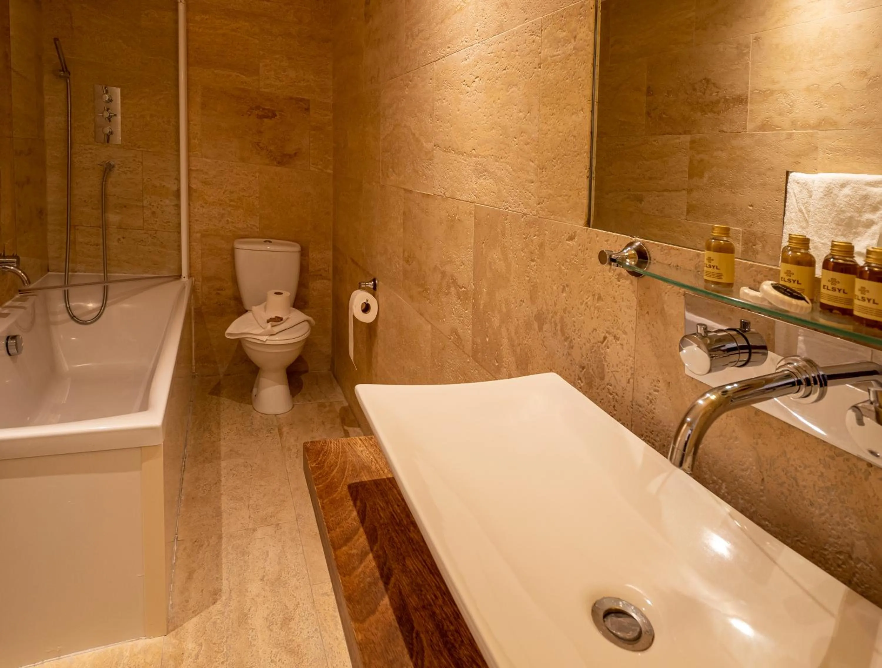 Bathroom in The Bulkeley Hotel