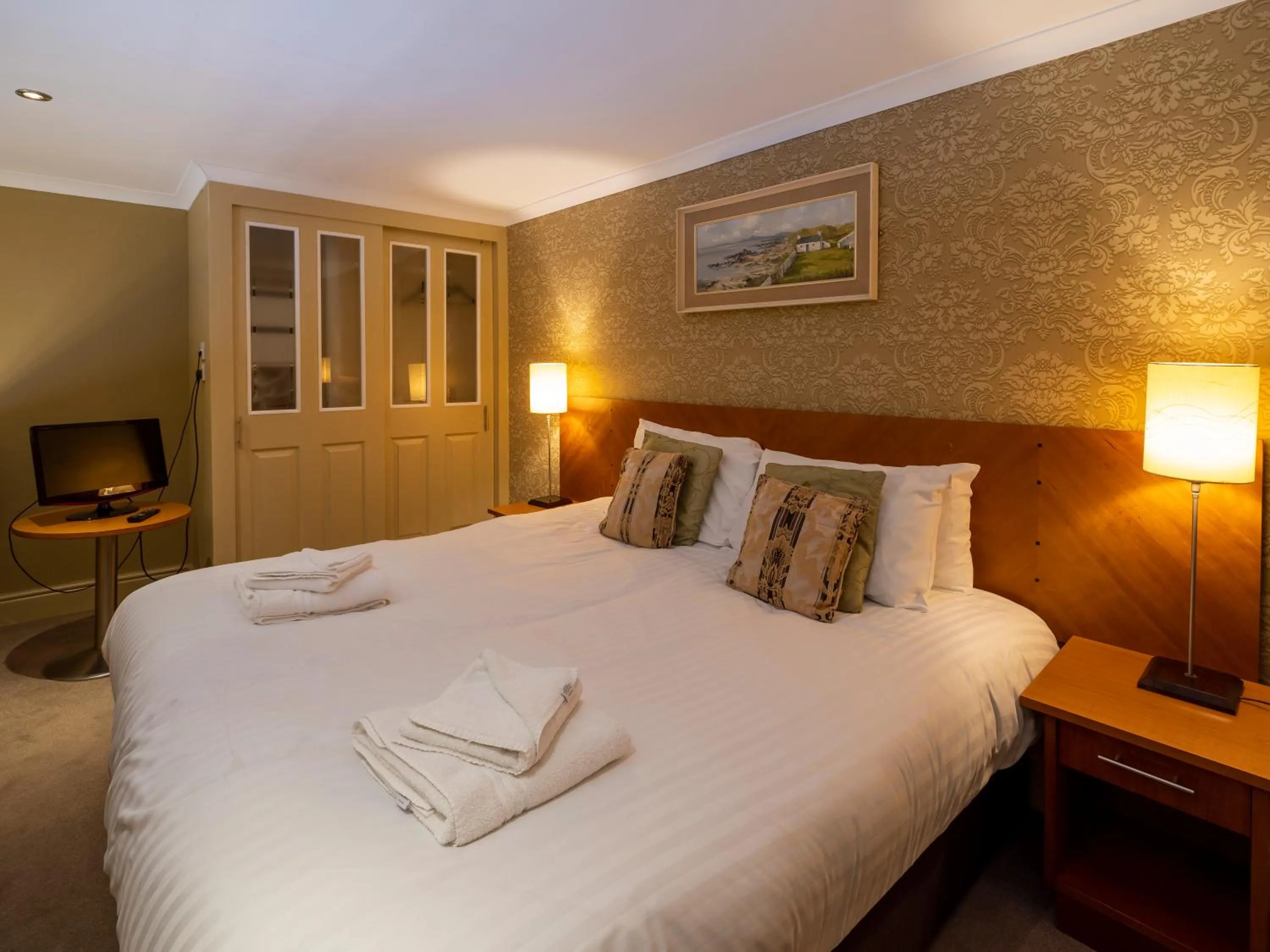 Bed in The Bulkeley Hotel