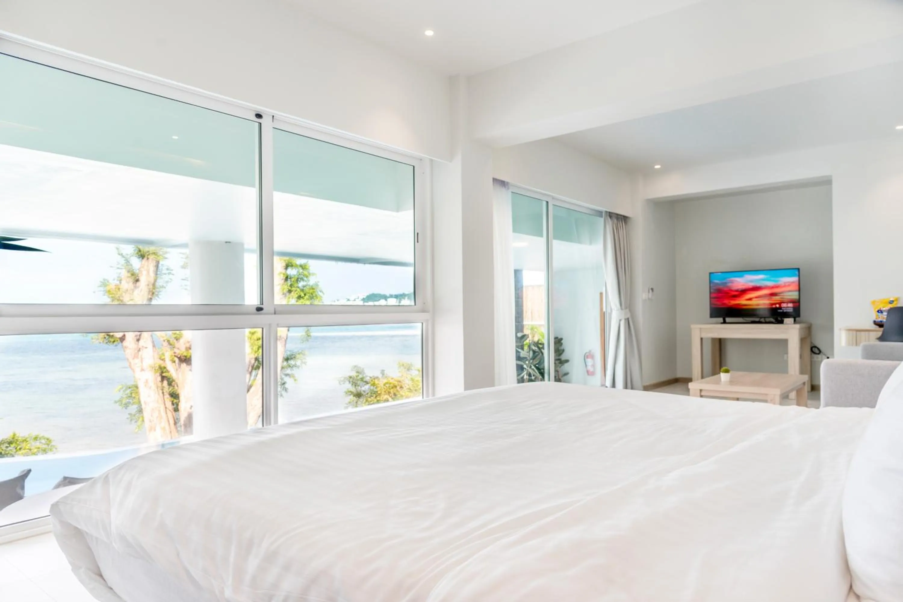 Photo of the whole room, Bed in Replay Pool Villa