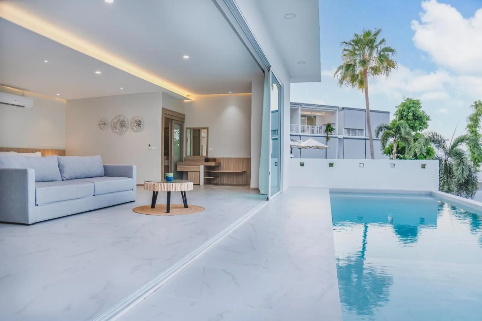 Swimming pool in Replay Pool Villa