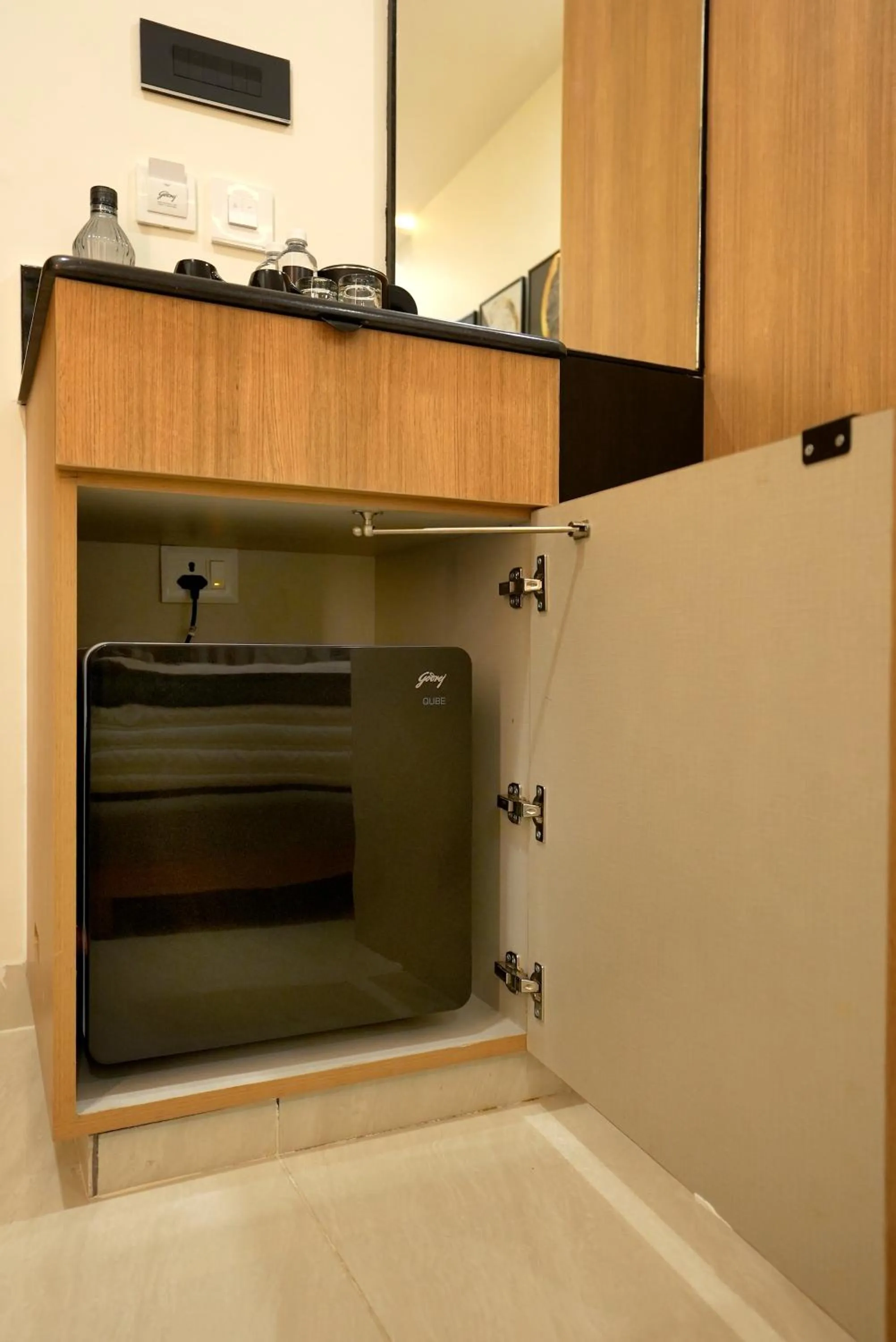 minibar in Oak Business Hotel