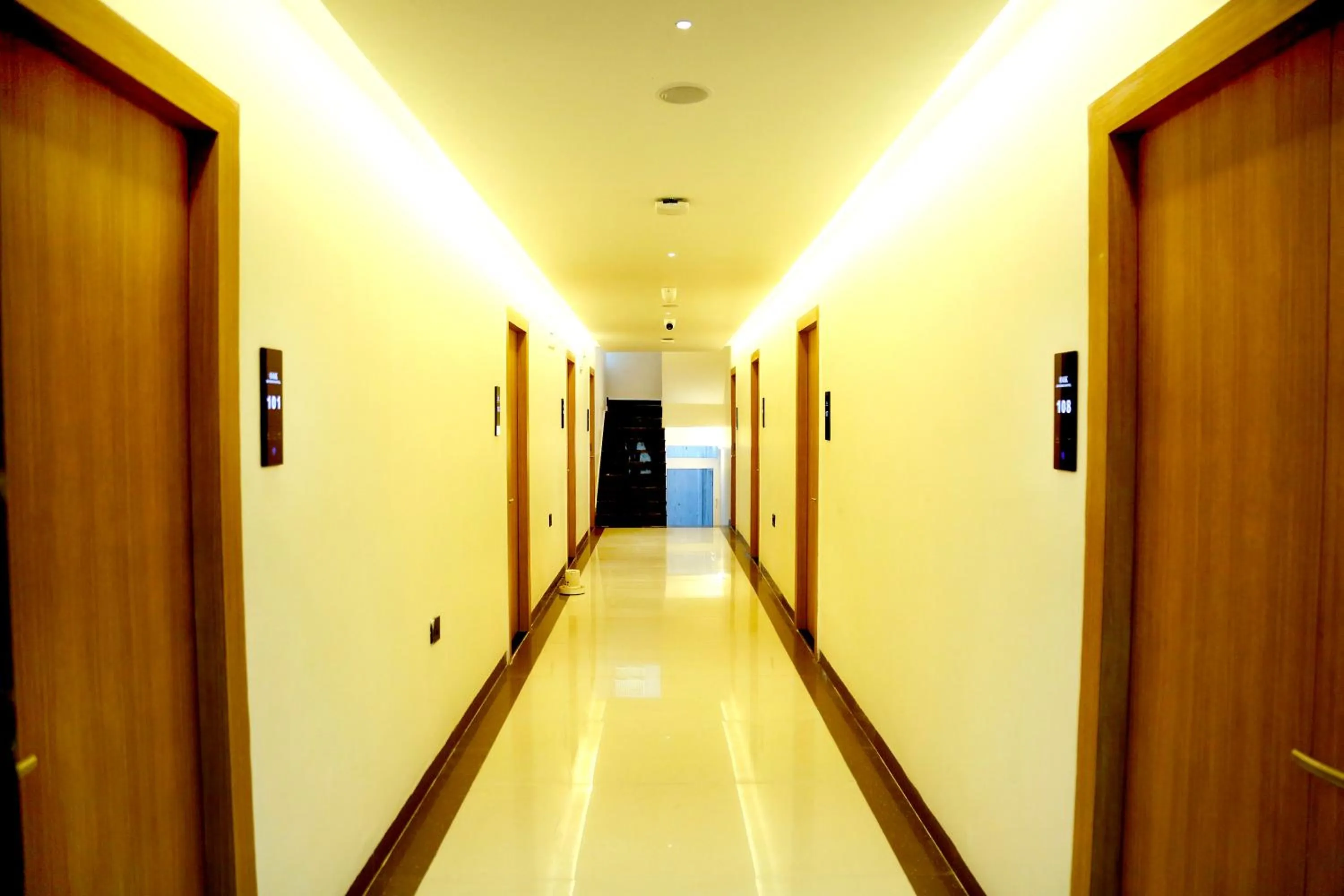 Staff in Oak Business Hotel