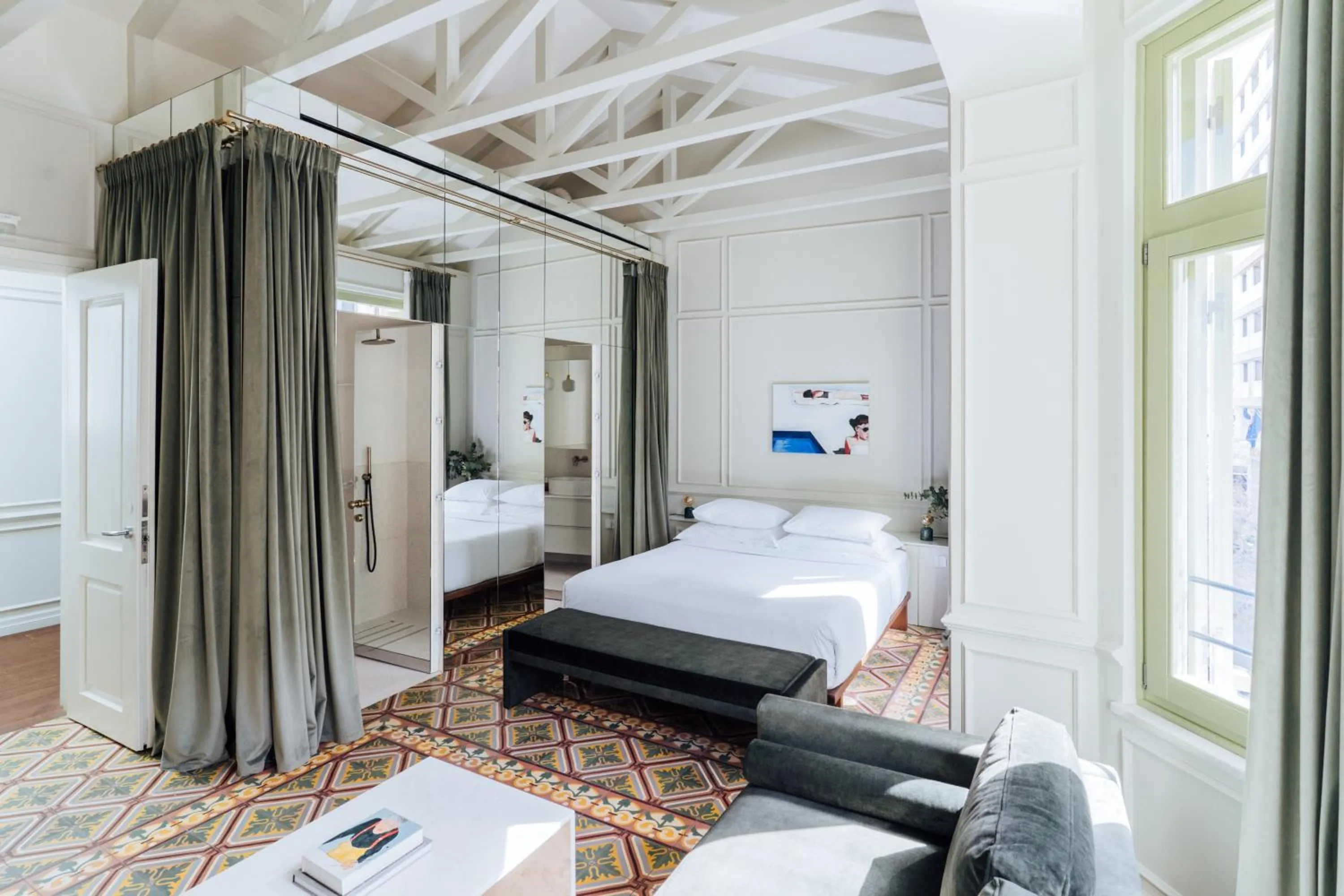 Photo of the whole room, Bed in Nosteo