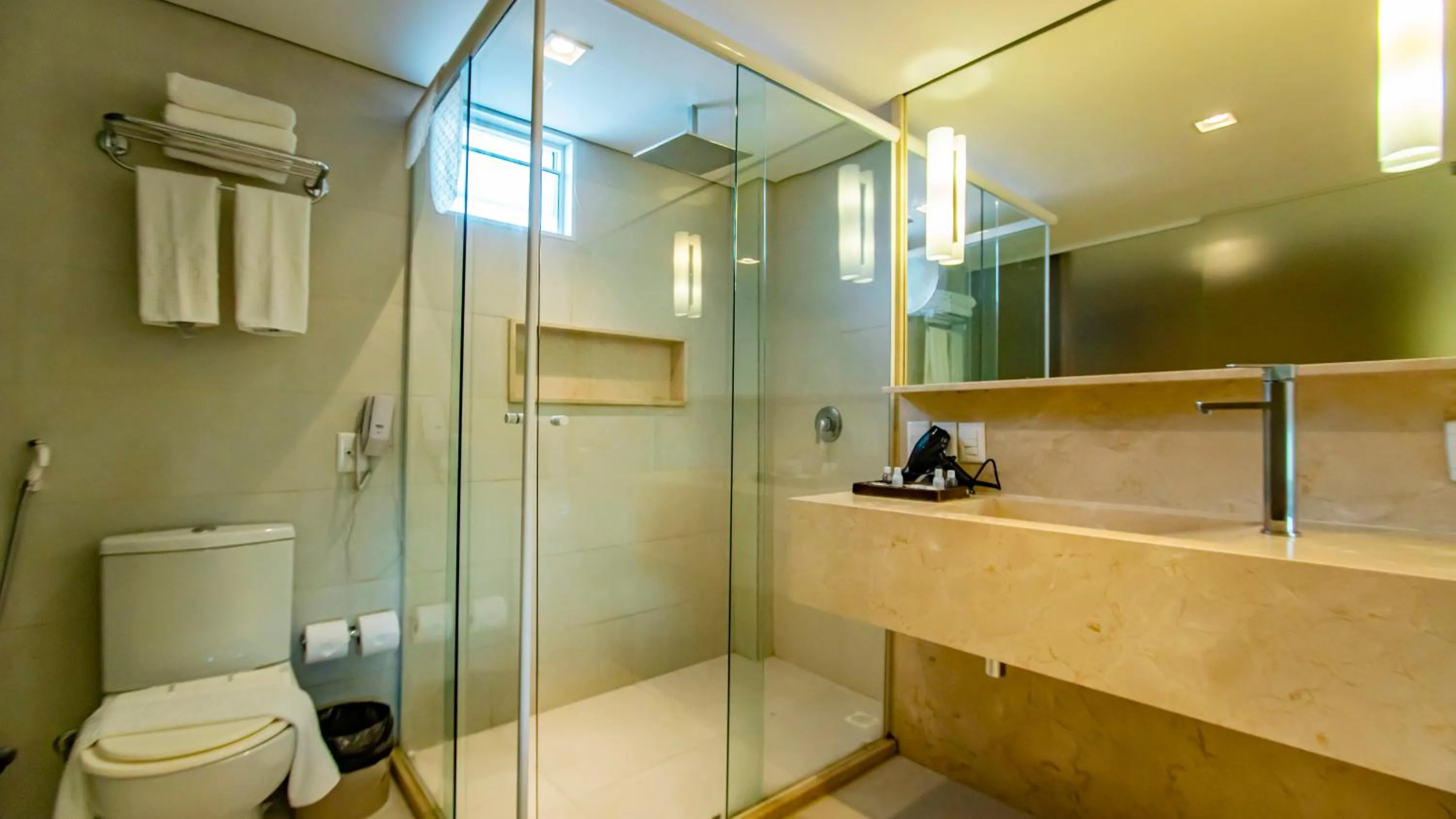 Bathroom in Hotel Beira Mar