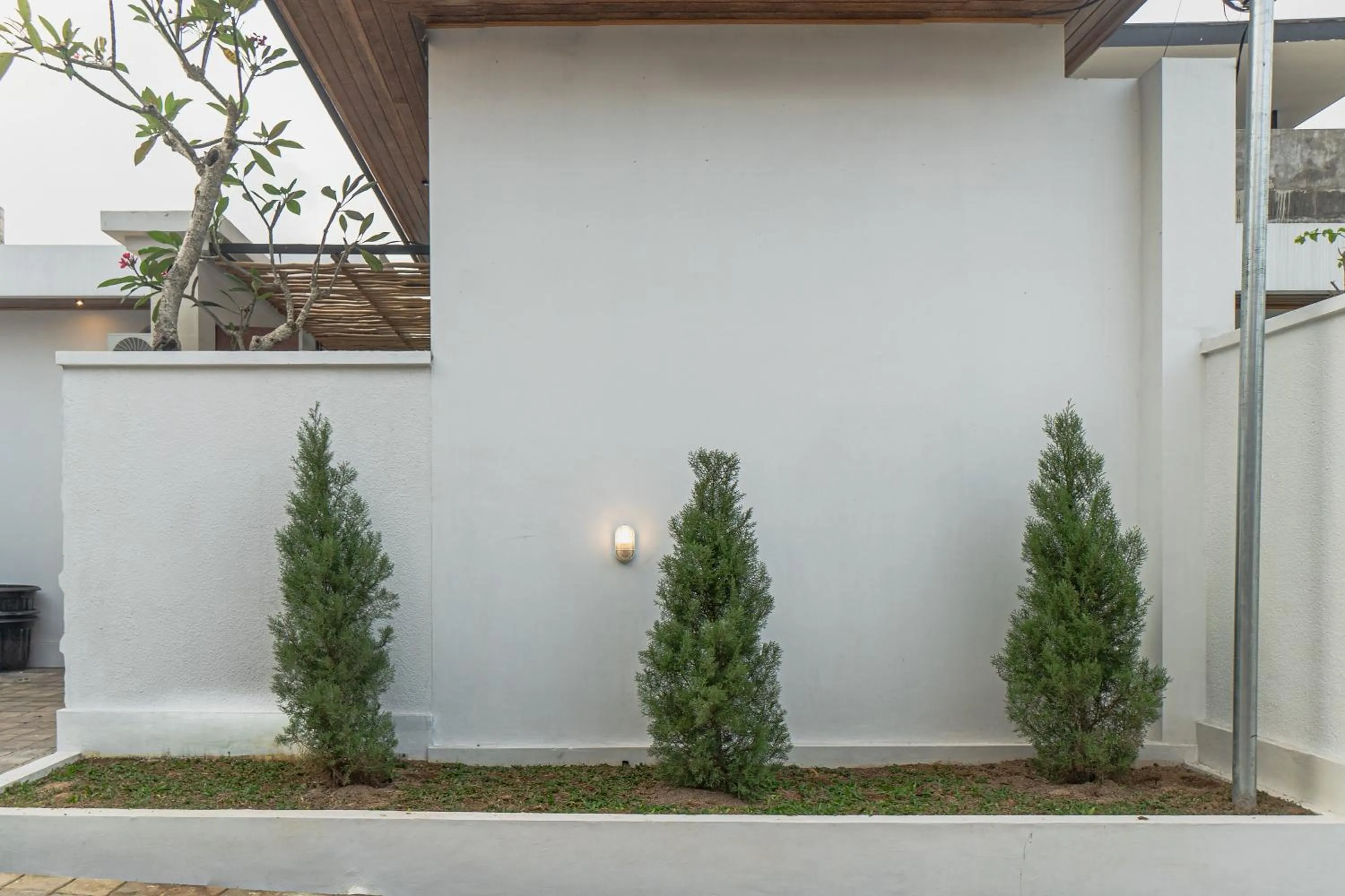 Property building in Cypress Villa