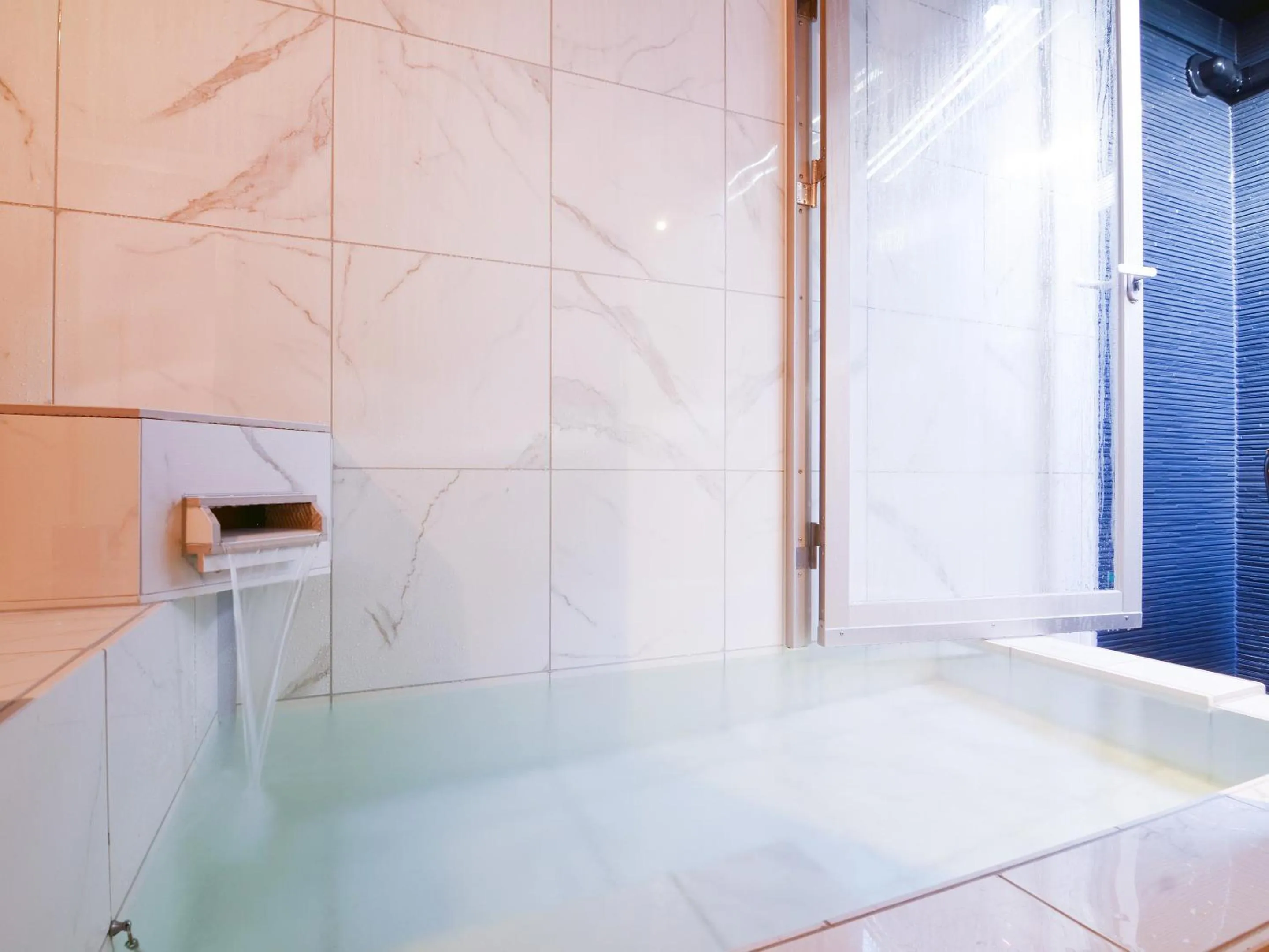 Hot Spring Bath in Totonoinoyado Shuntouan