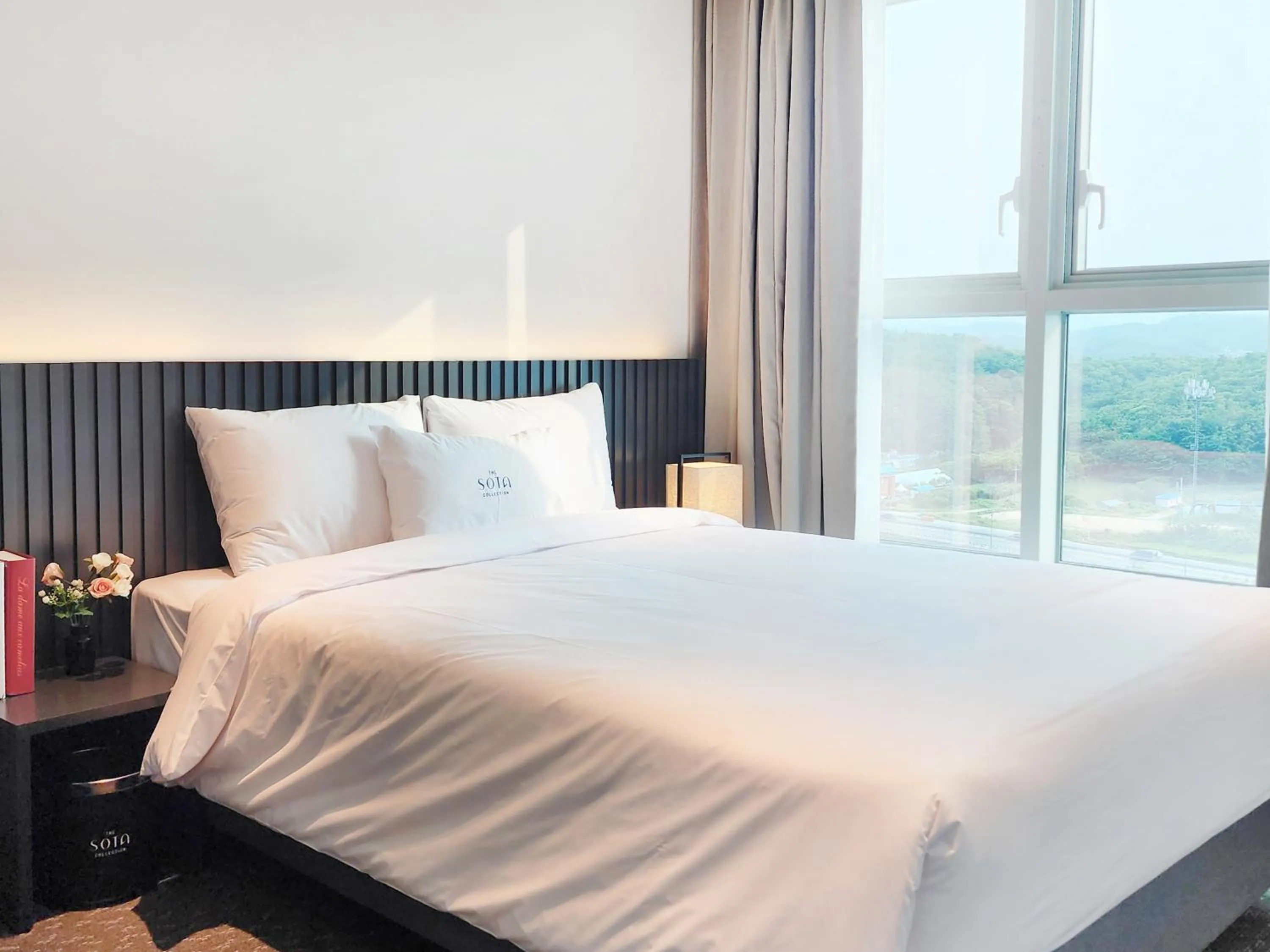 Bed in SOTA SUITE Yangyang Granbay