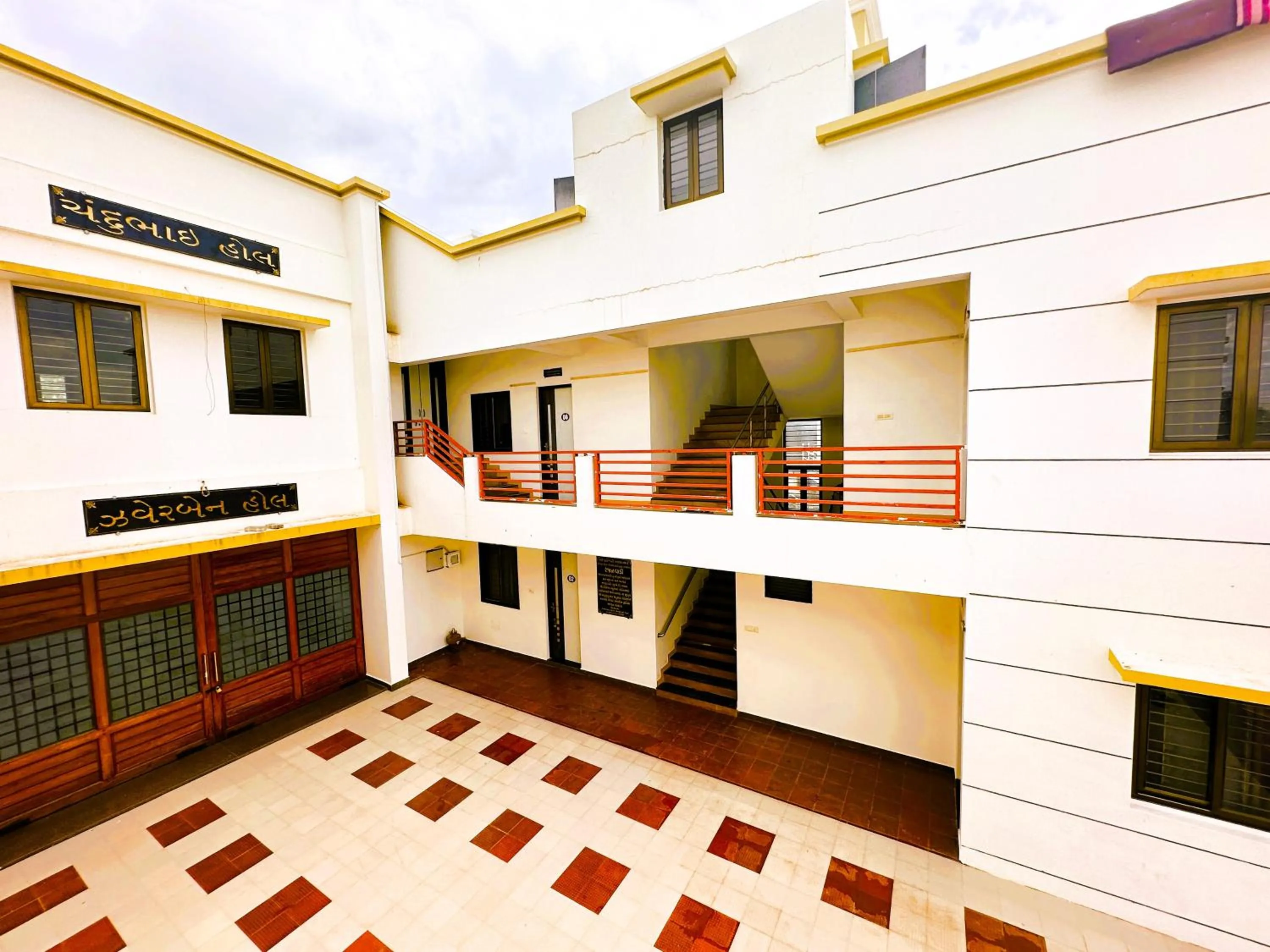 Property building in Ranjan Vadi