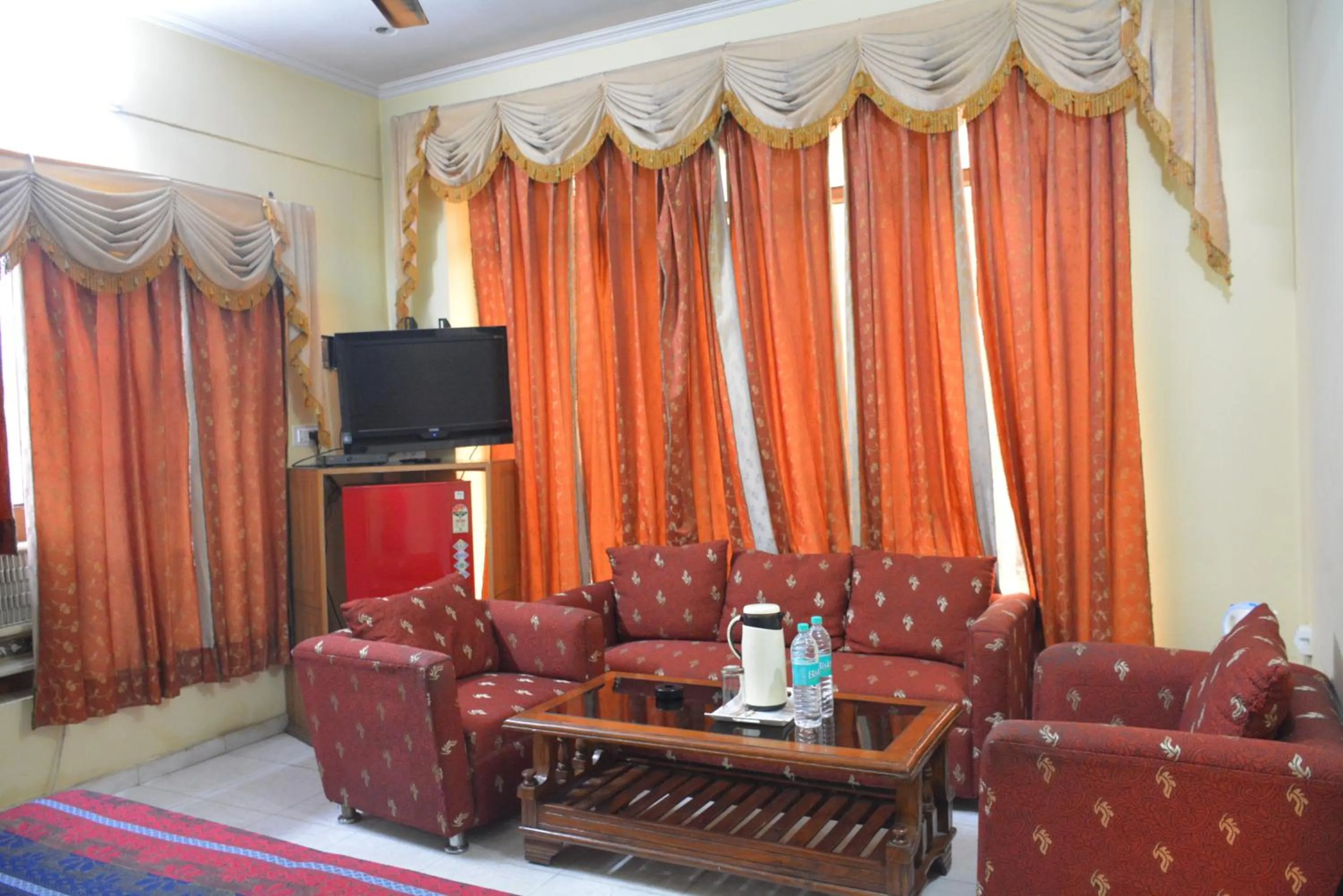 Mansarover Hotel & Banquets