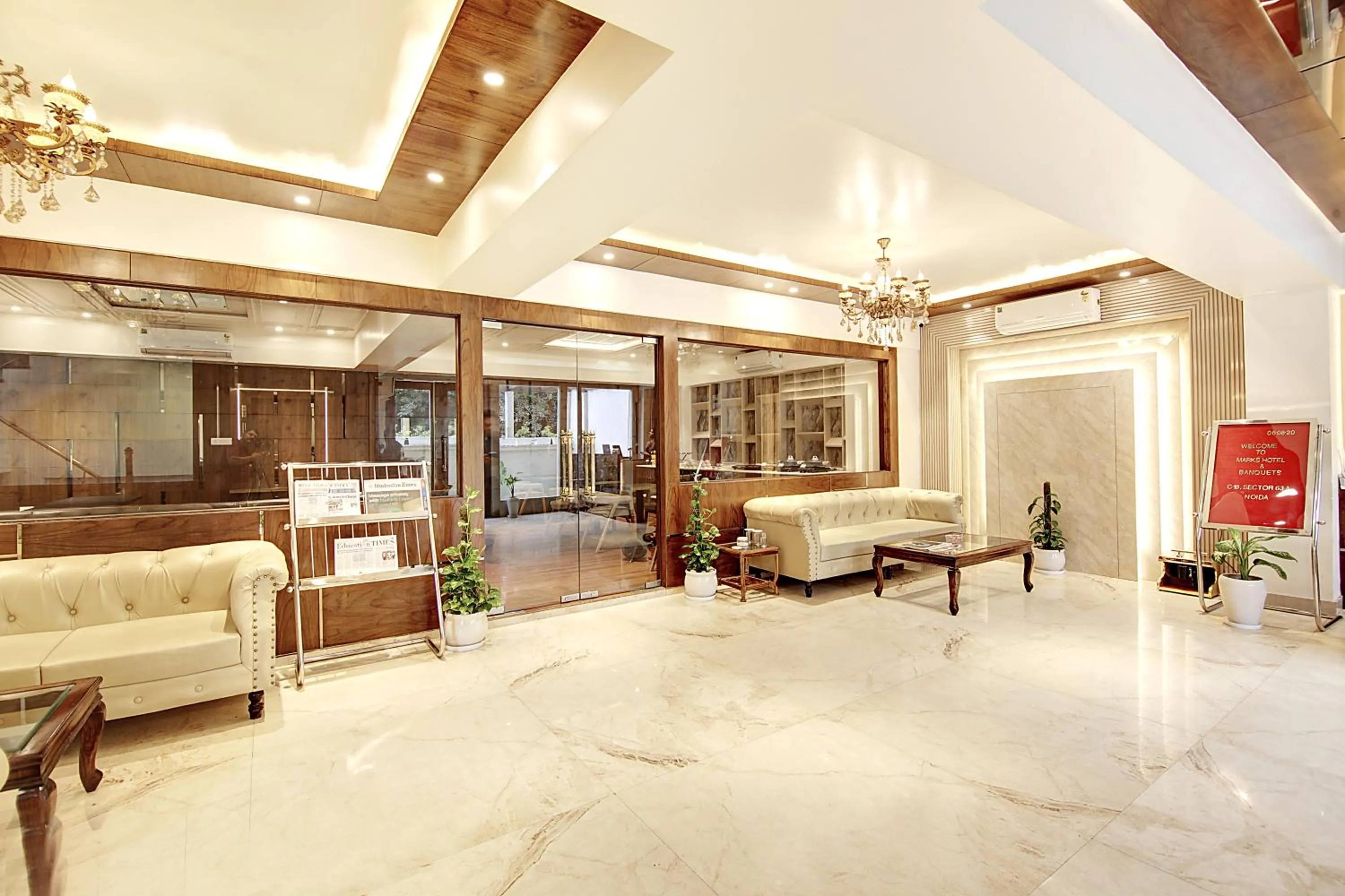 Living room in Marks Hotel & Banquet